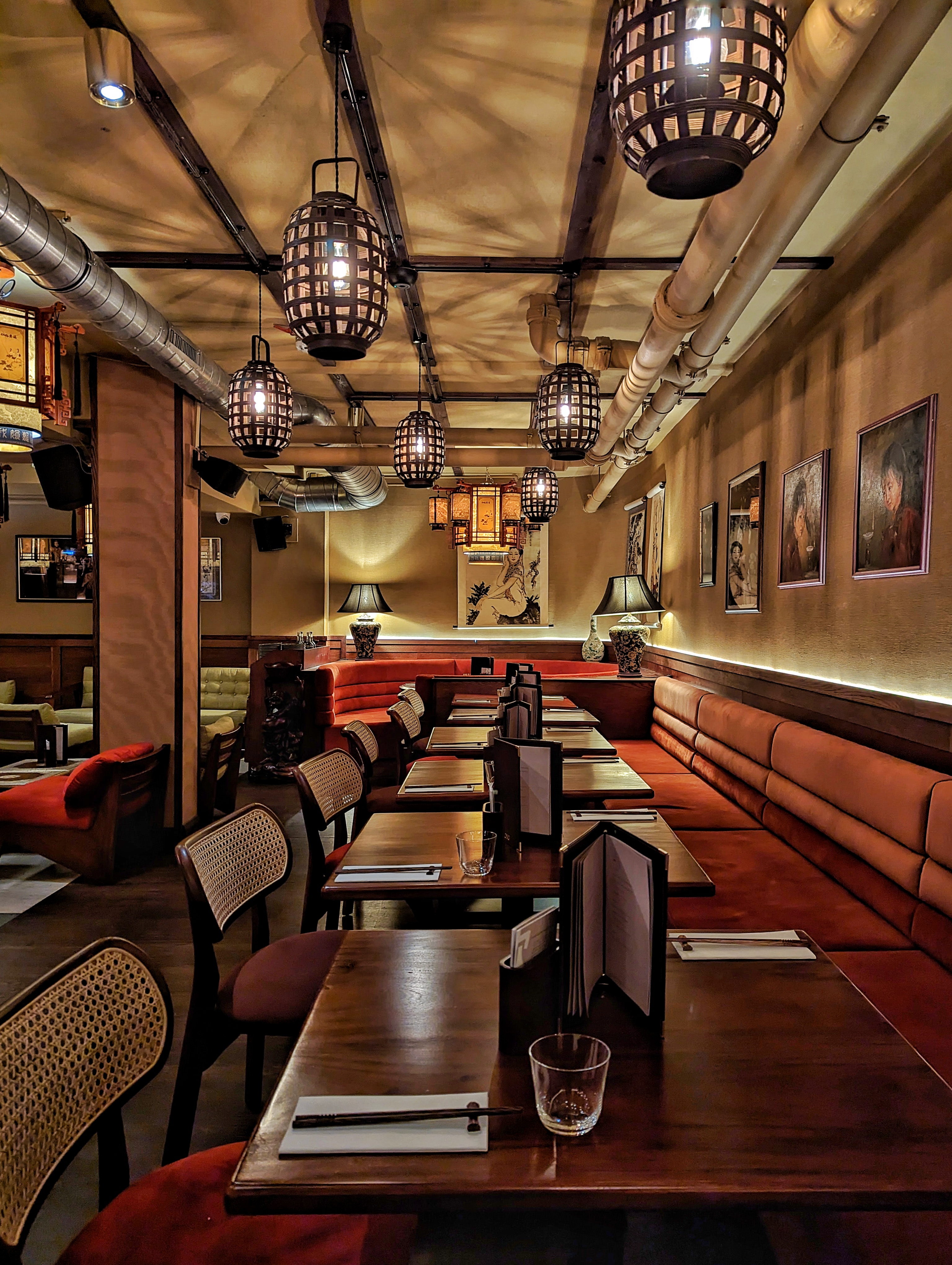 Stylish Lounge & Gallery in Lucy Wong, perfect for intimate gatherings and corporate events.