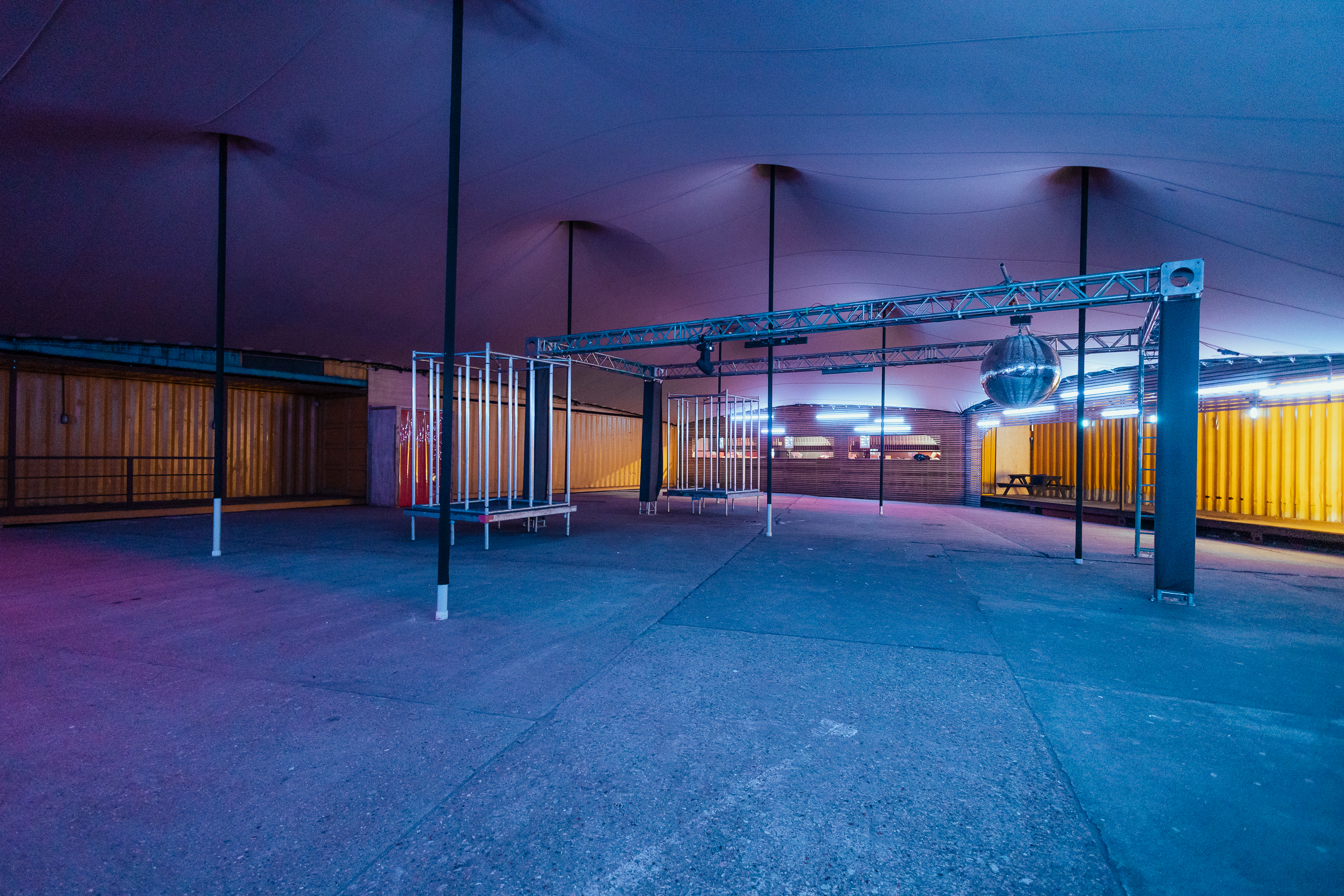 Courtyard - hzneha5zr0y.jpg