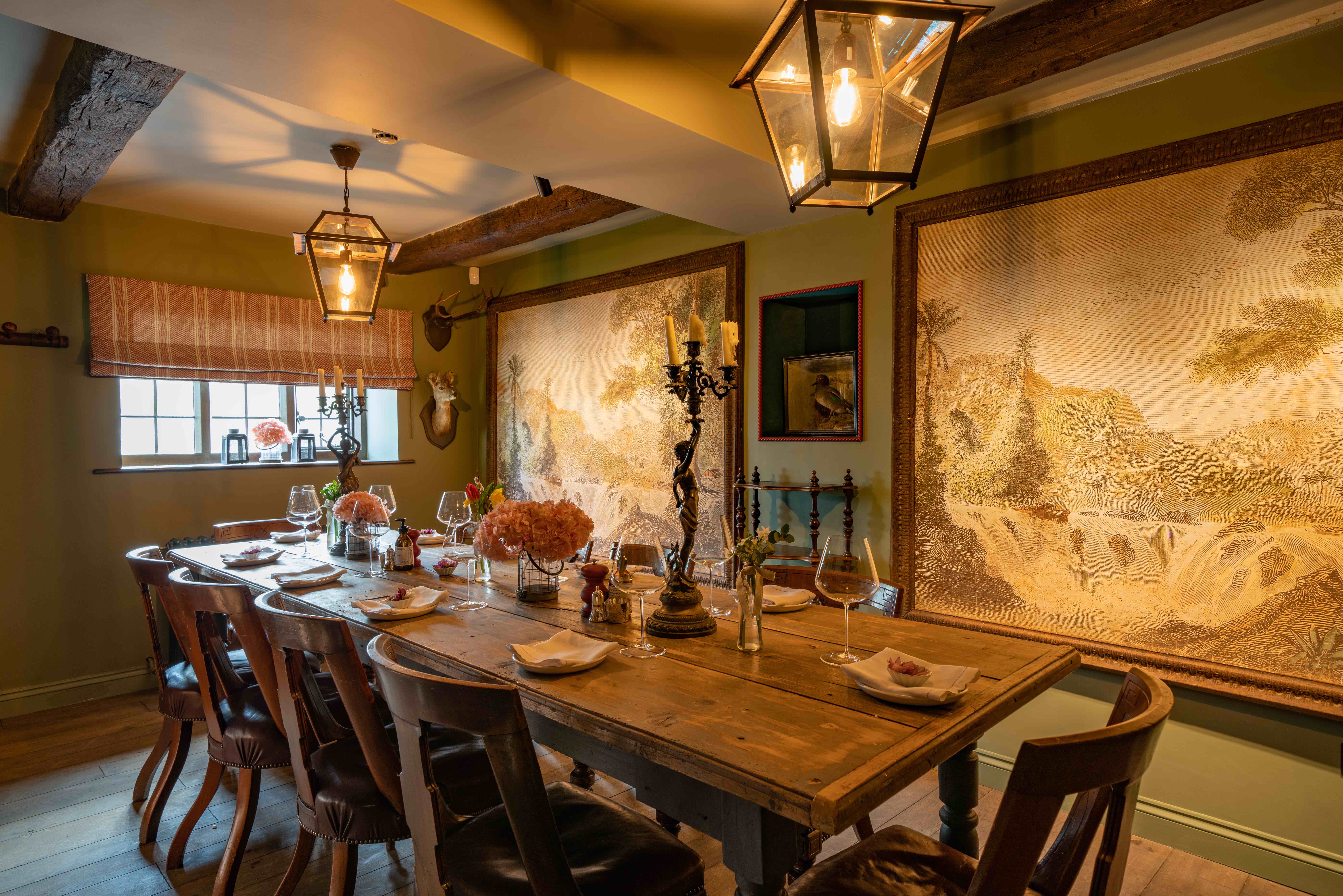 Feasting Room - fmj2xnc4ee0.jpg