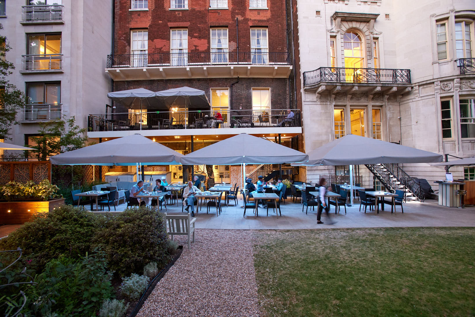 Garden - eex4rjifmjq.jpg