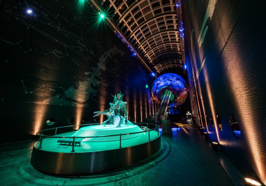 Earth Hall at Natural History Museum, London - stunning event space for galas and exhibitions.