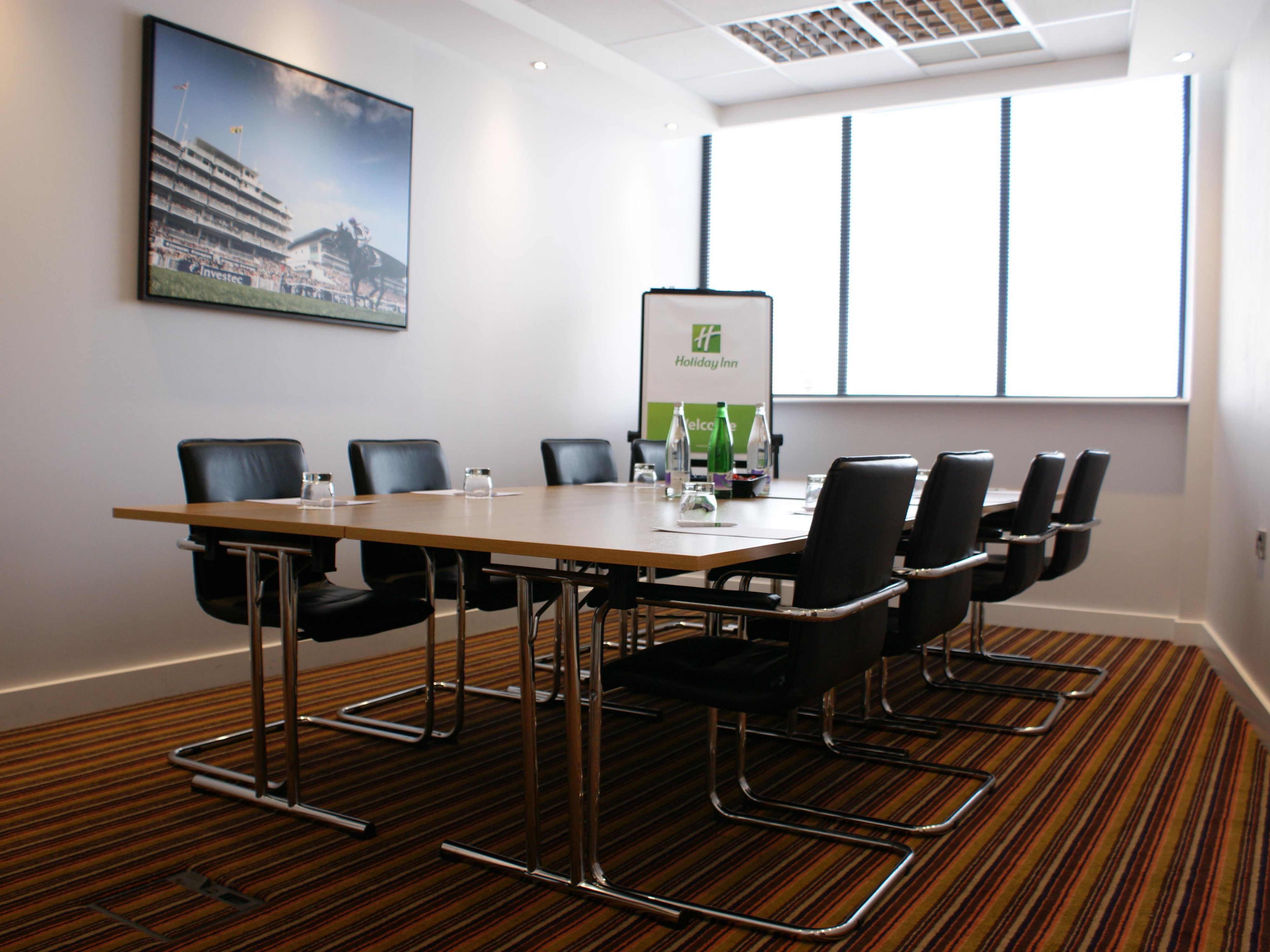 Modern meeting room at Huntingdon Racecourse, perfect for corporate events and gatherings.