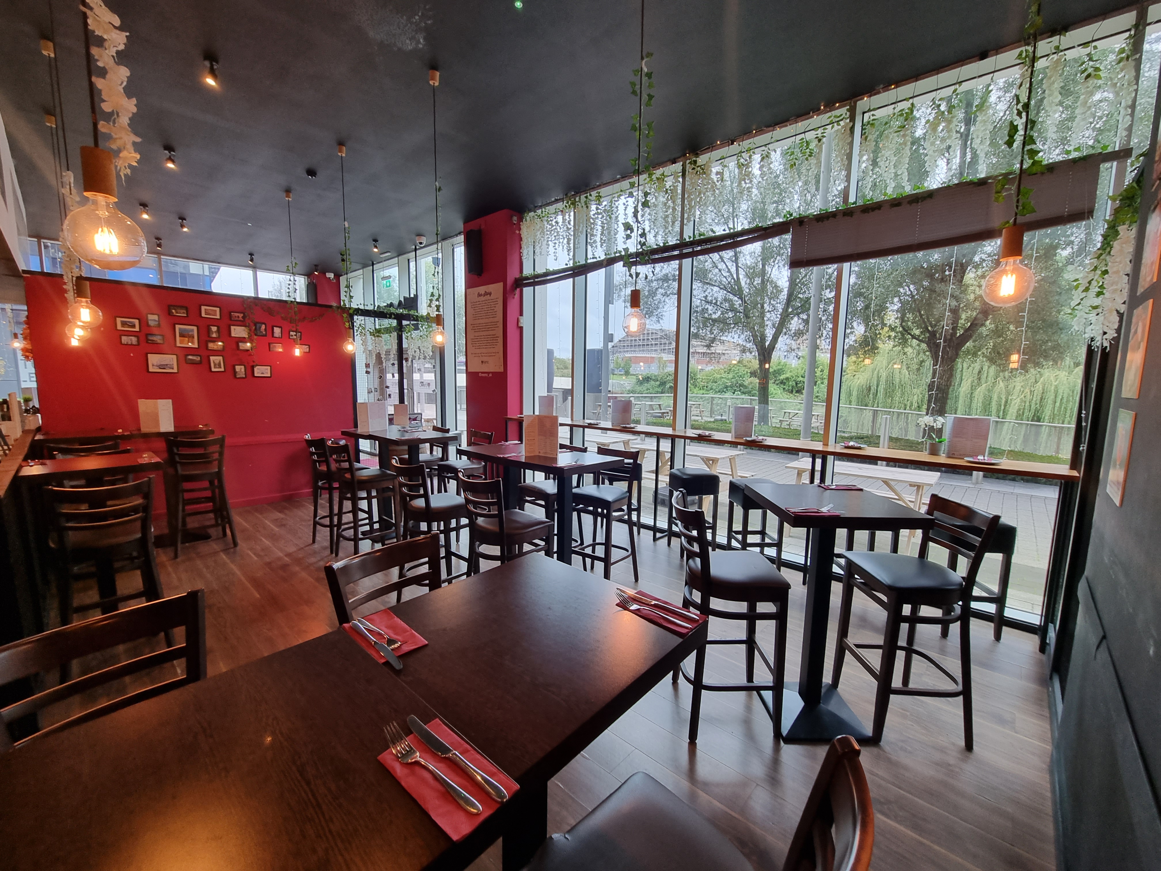 Whole Venue - 2jb4benbfo1.jpg