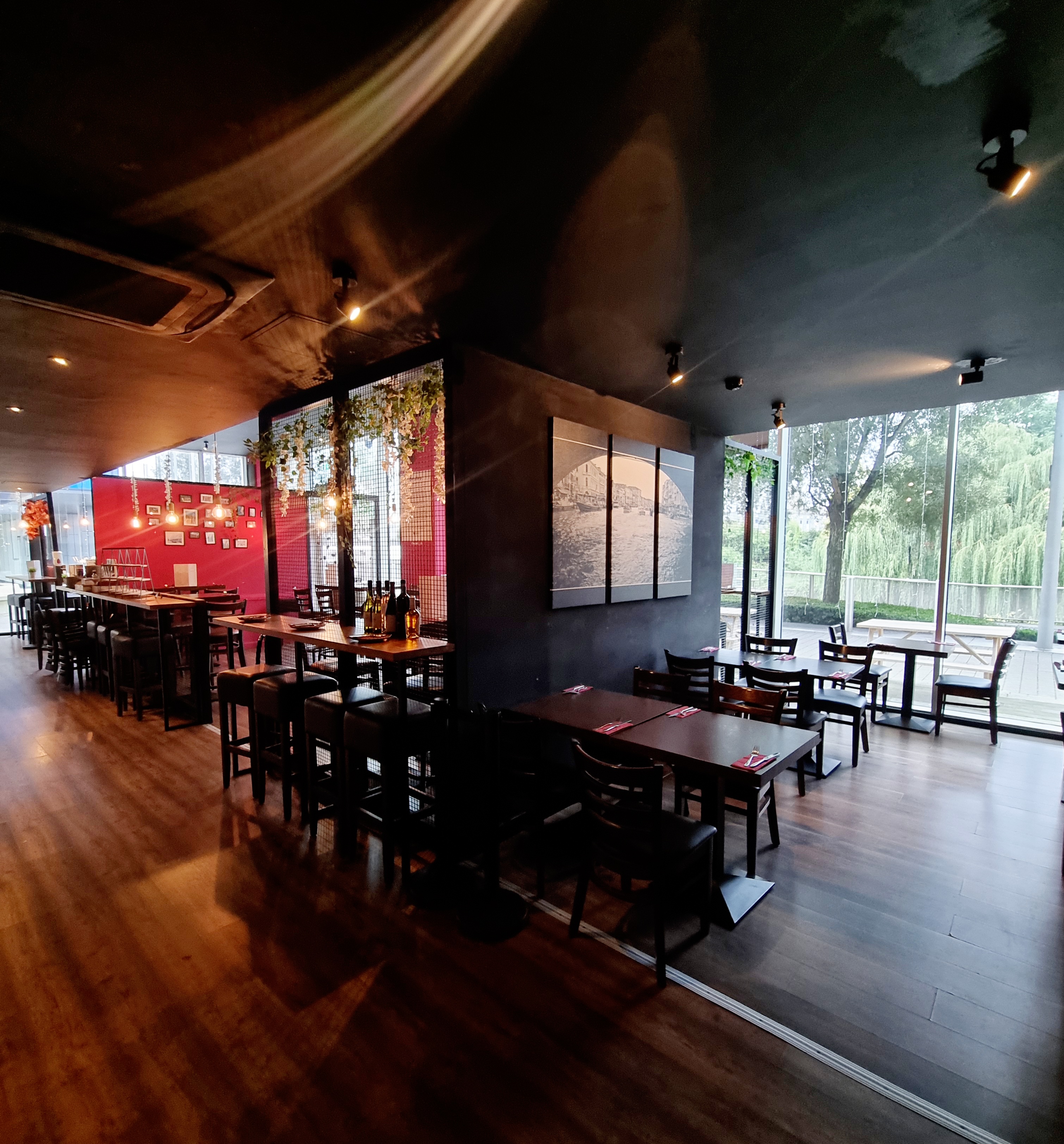 Whole Venue - nsvfq5zdbij.jpg