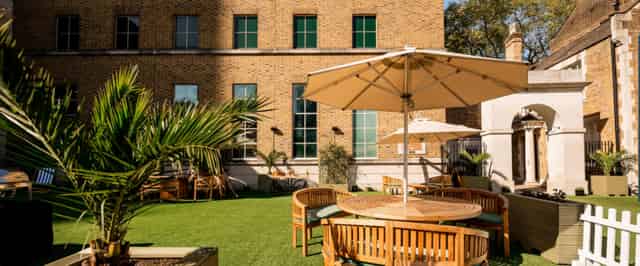 Summer terrace and Queen's courtyard