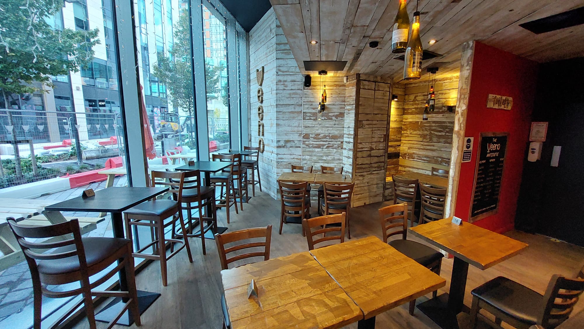 Whole Venue - aoqknhxwu23.jpg