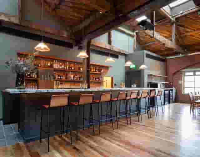 Light Bar & Dining