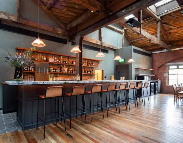 Light Bar & Dining
