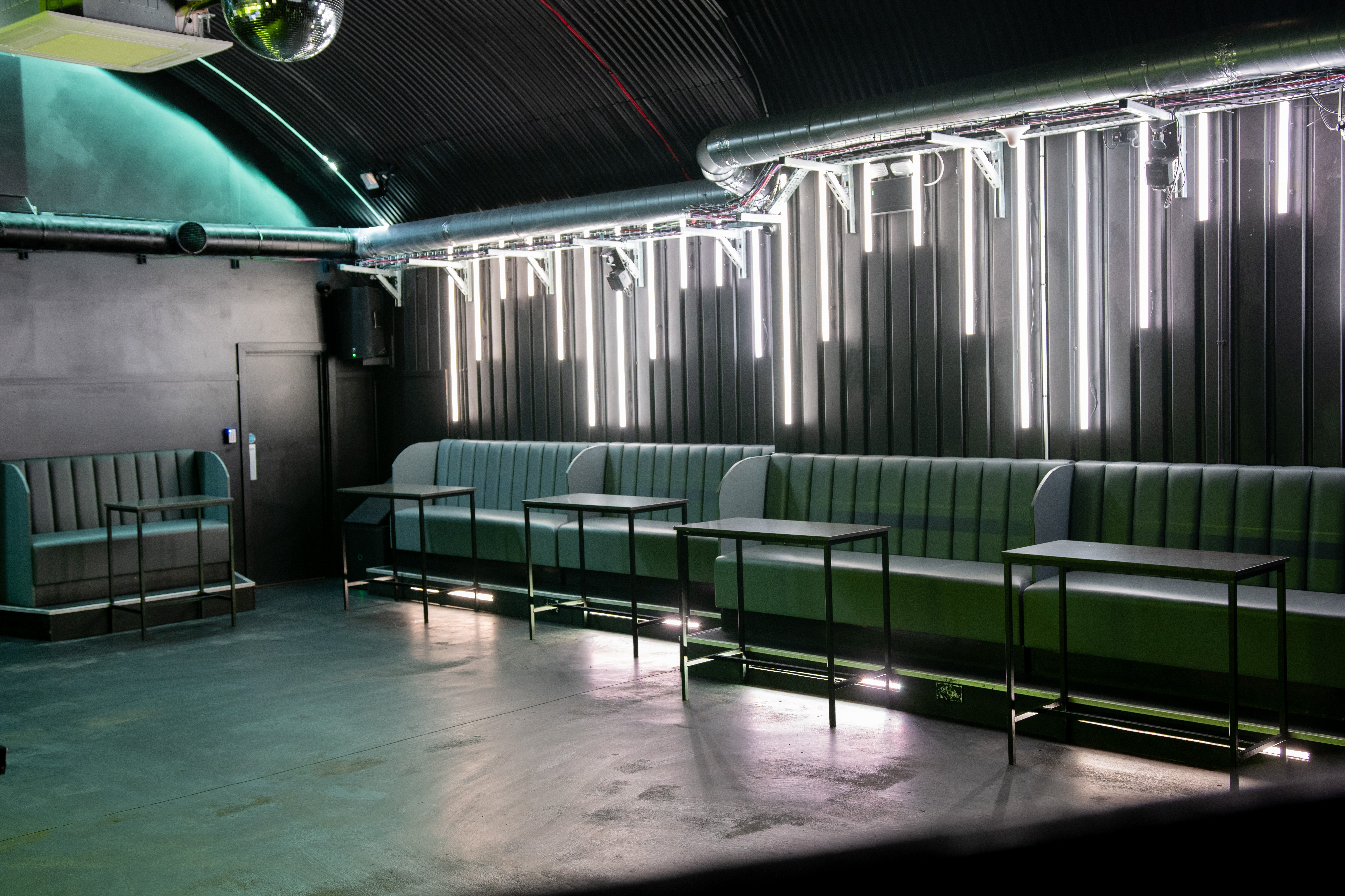 Whole Venue - kvr20jbsxj0.jpg