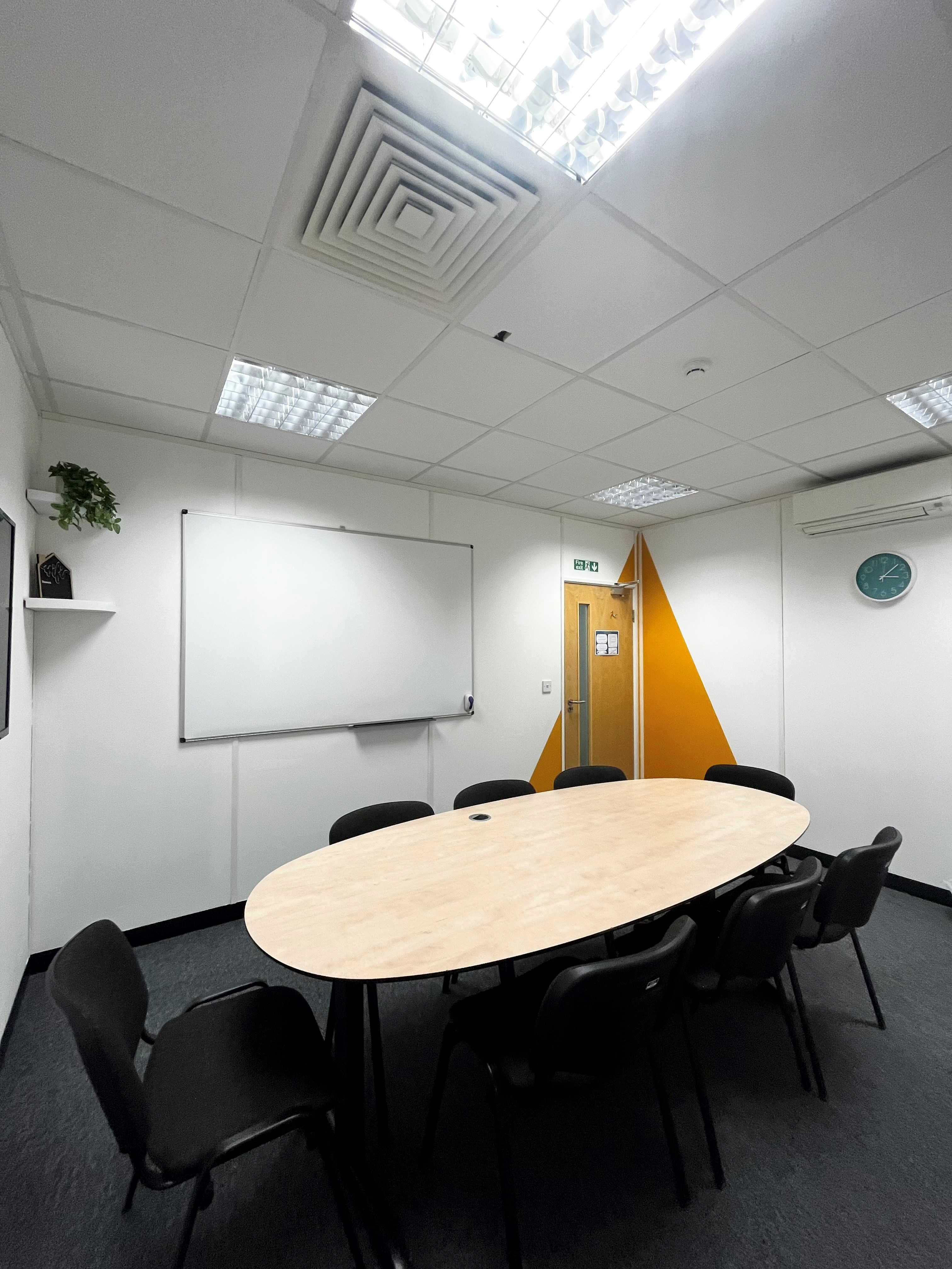 Mersey suite meeting room with round table, ideal for collaborative events at UBC.