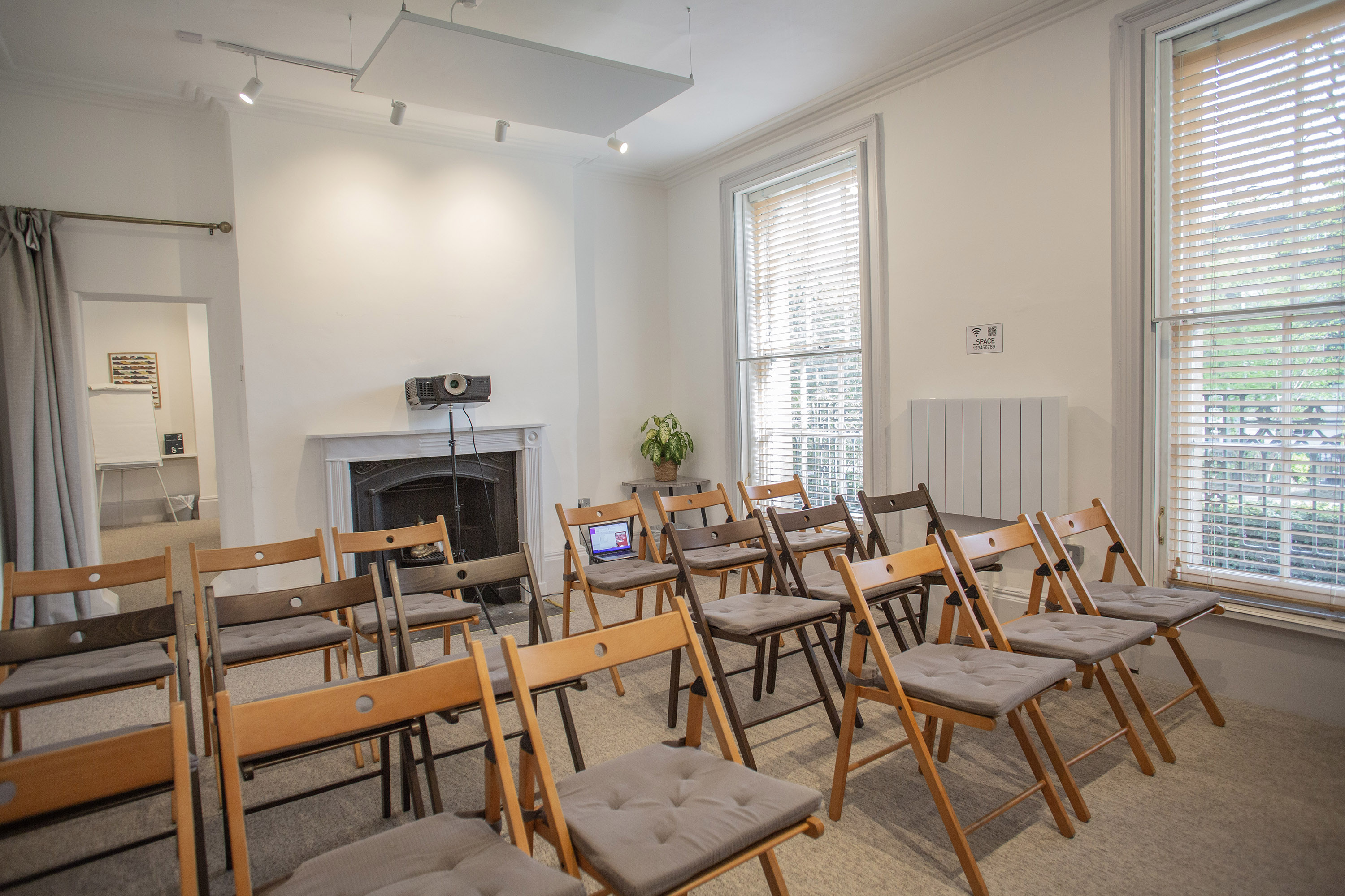 The Flat - vyownkvjxud.jpg