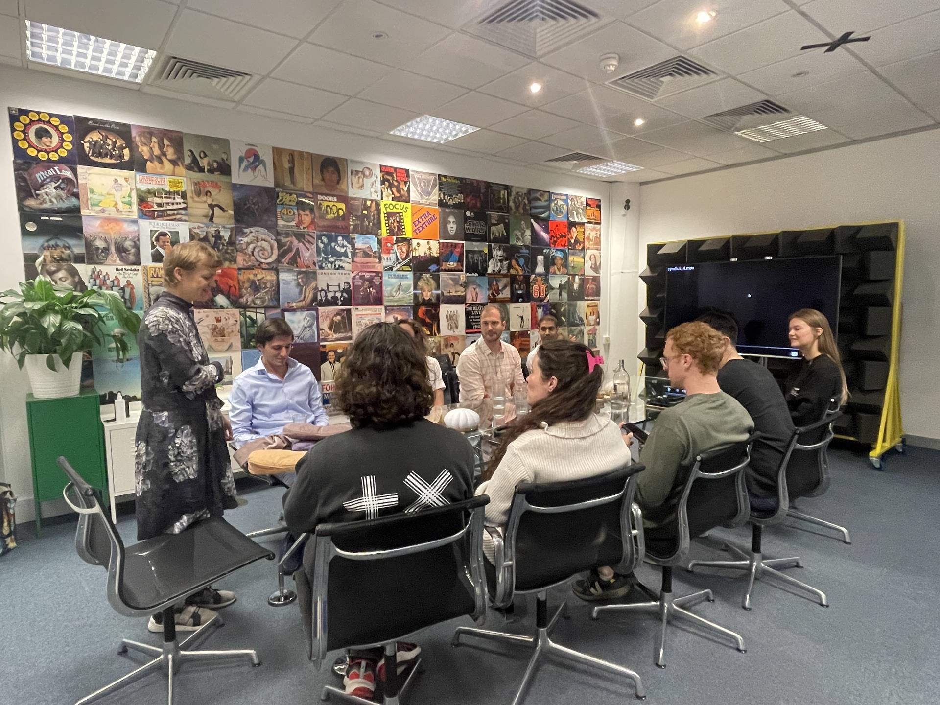 Central Research Laboratory - image 1