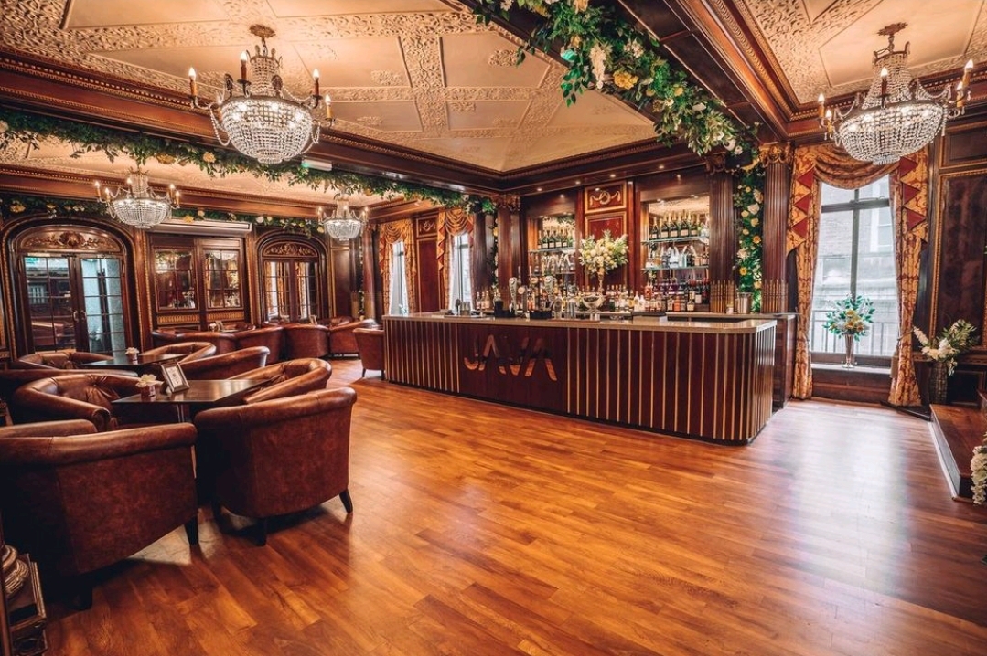 VIP Lounge - 0zfijsozxd2.jpg