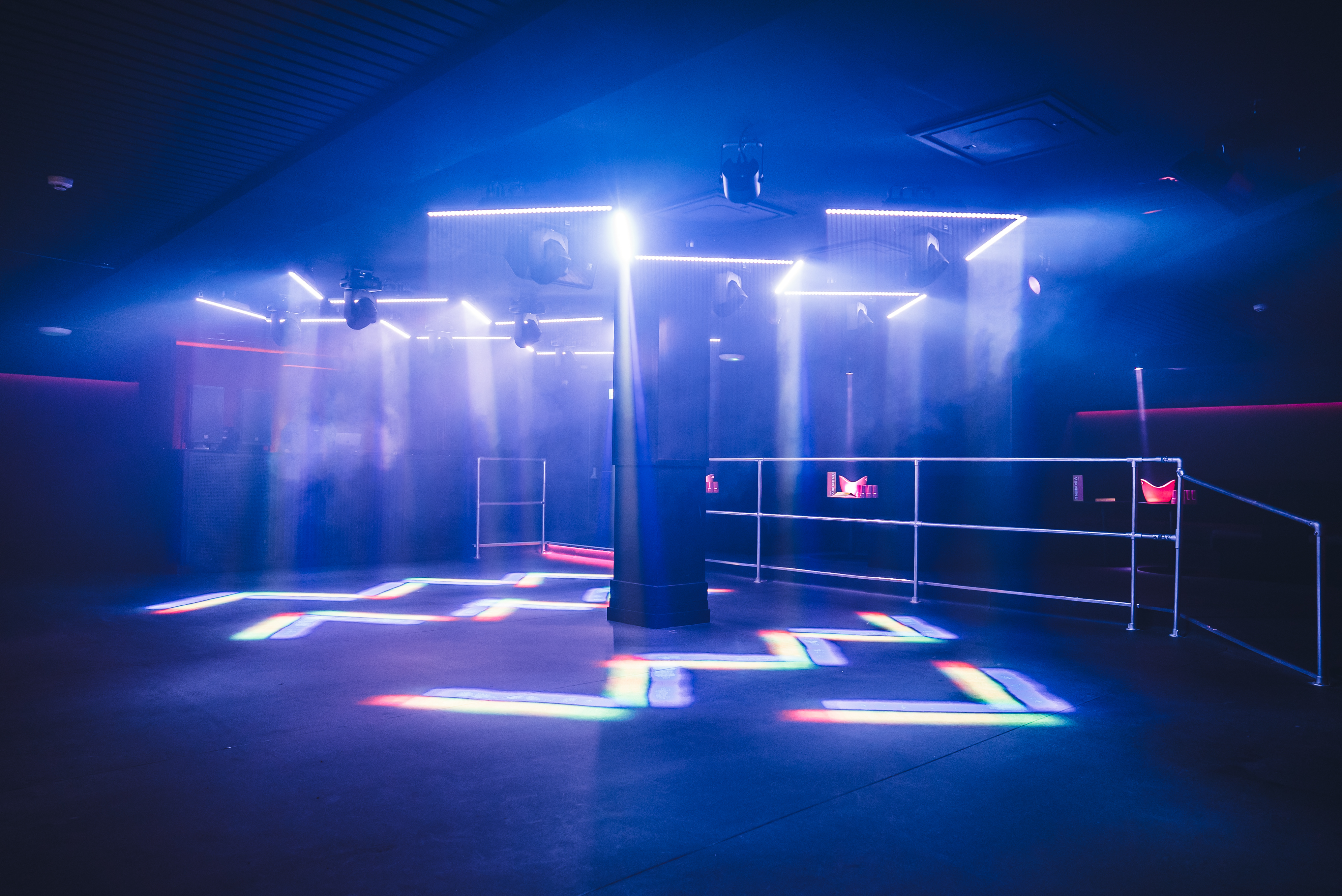 Room 2 - mz3d0y4igrd.jpg