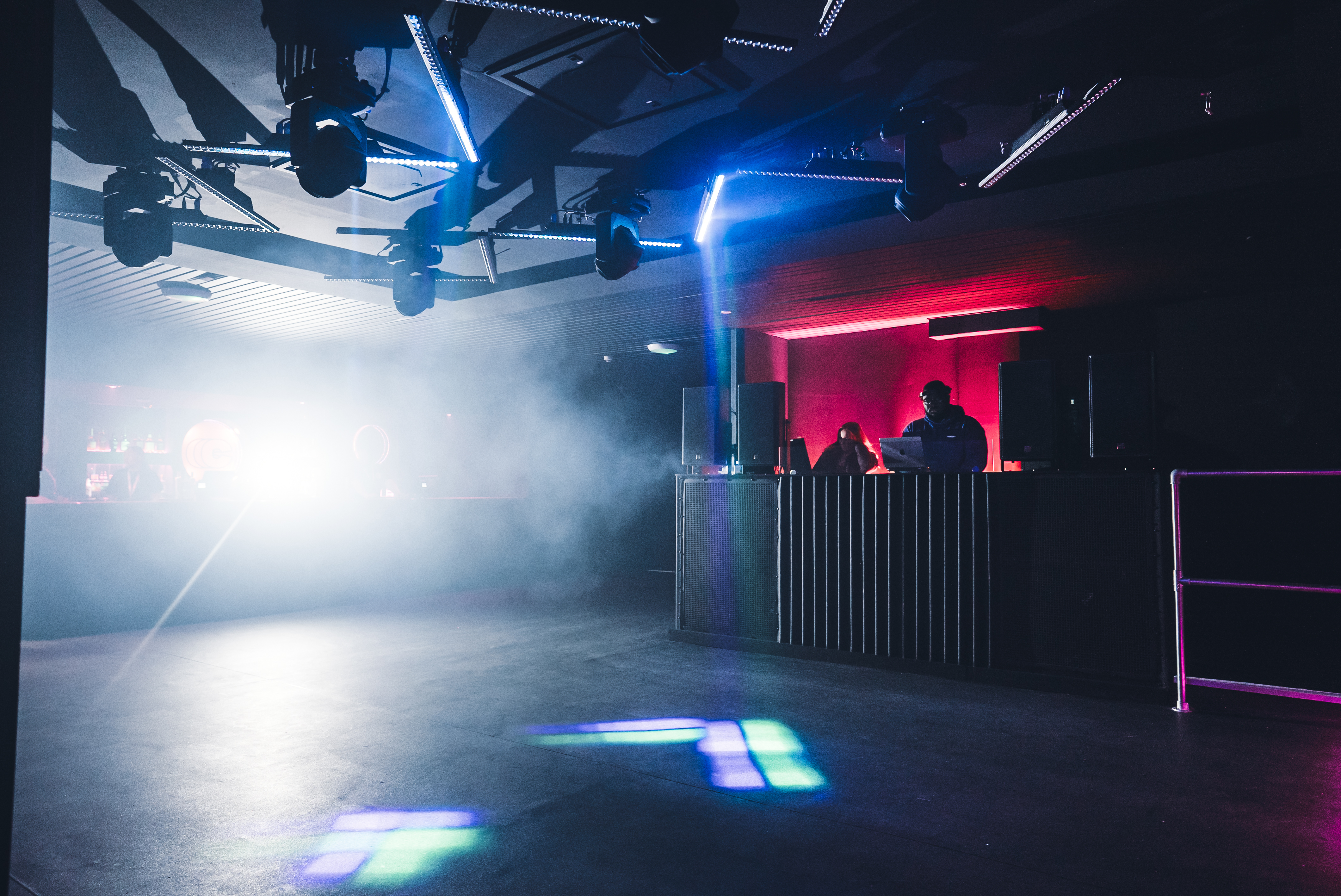 Room 2 - y1kndv0hubh.jpg