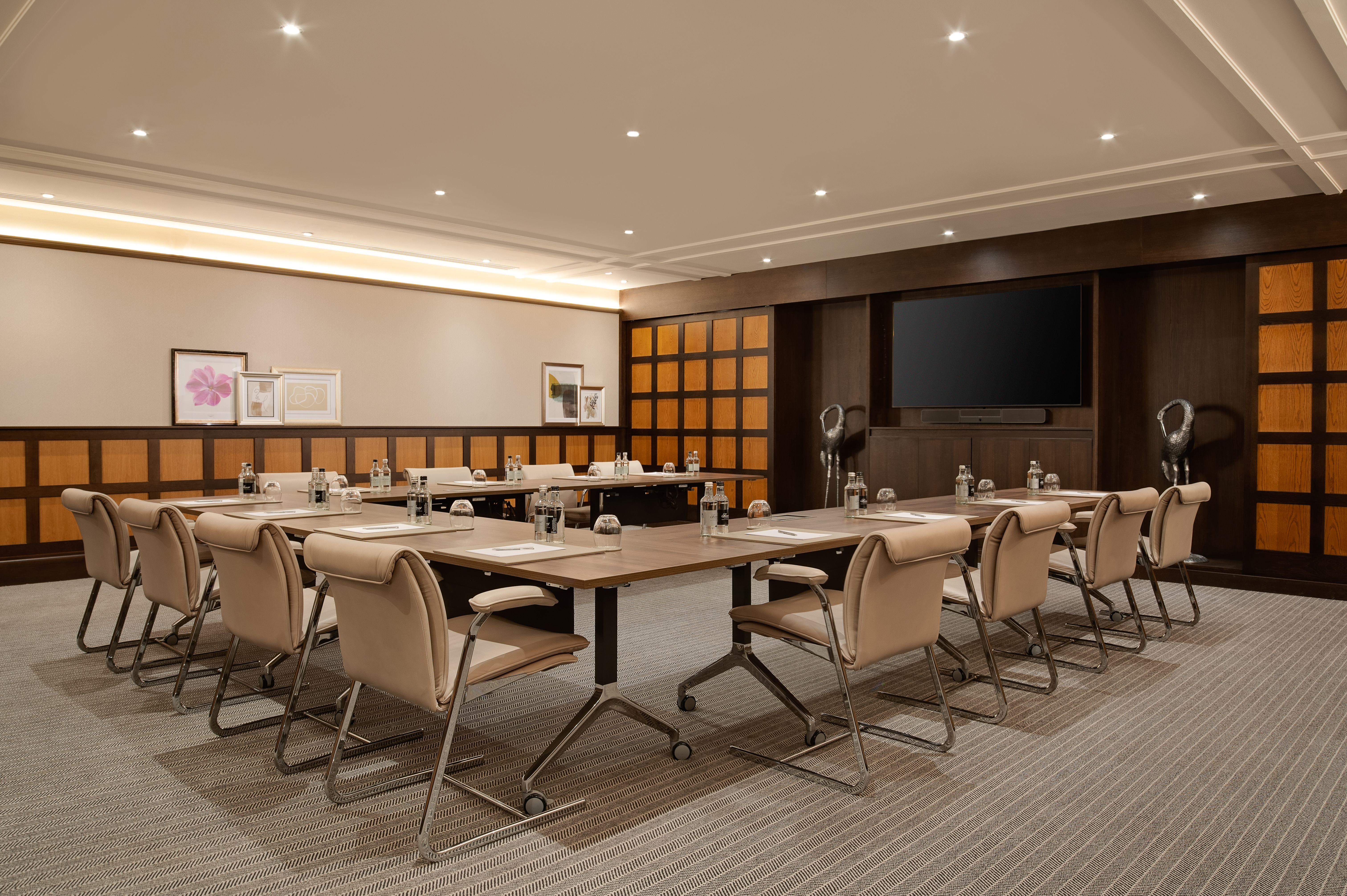 Elegant meeting room at Fairmont Windsor Park, perfect for professional events and conferences.