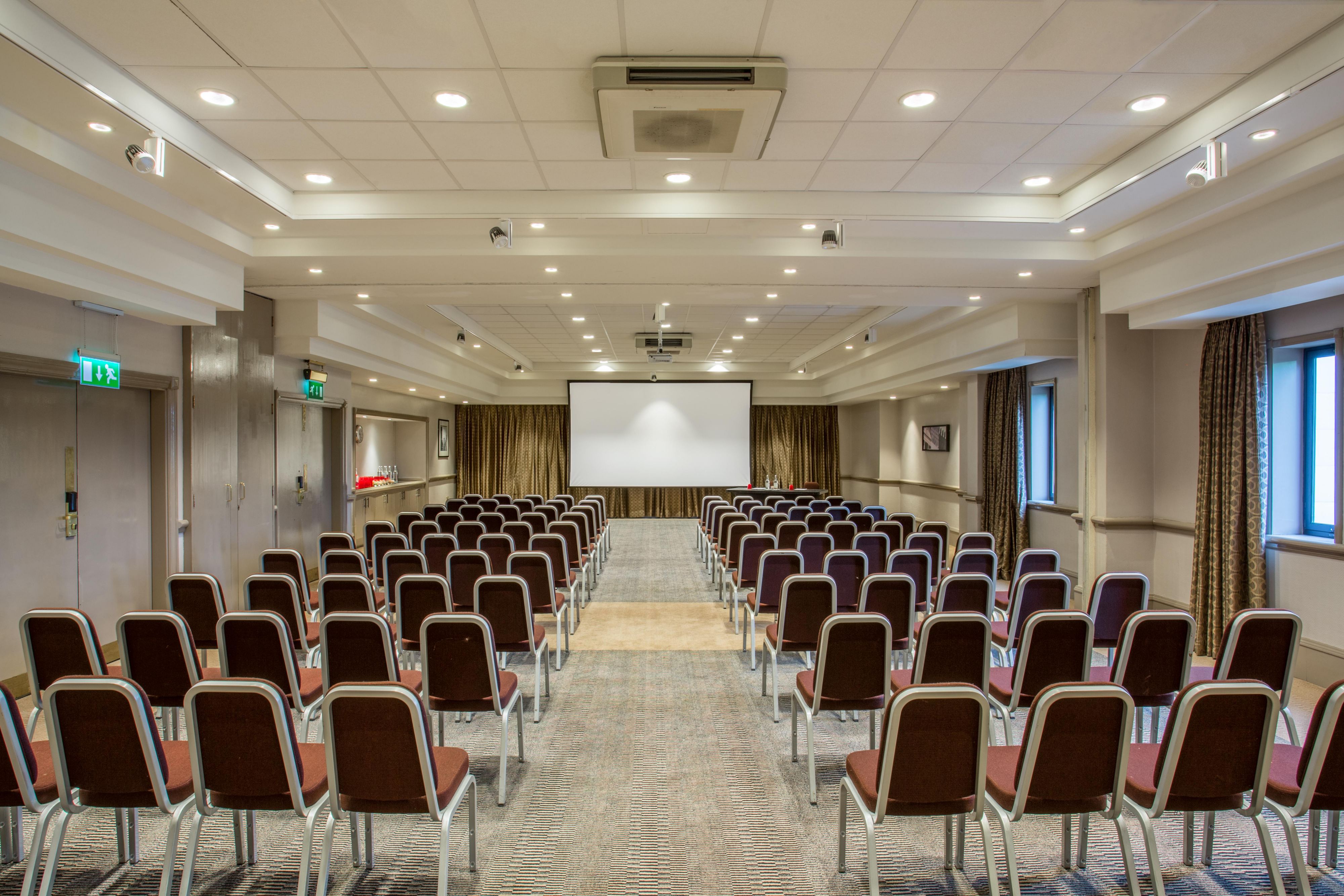 Roundhay Suite - nsjkeaof205.jpeg