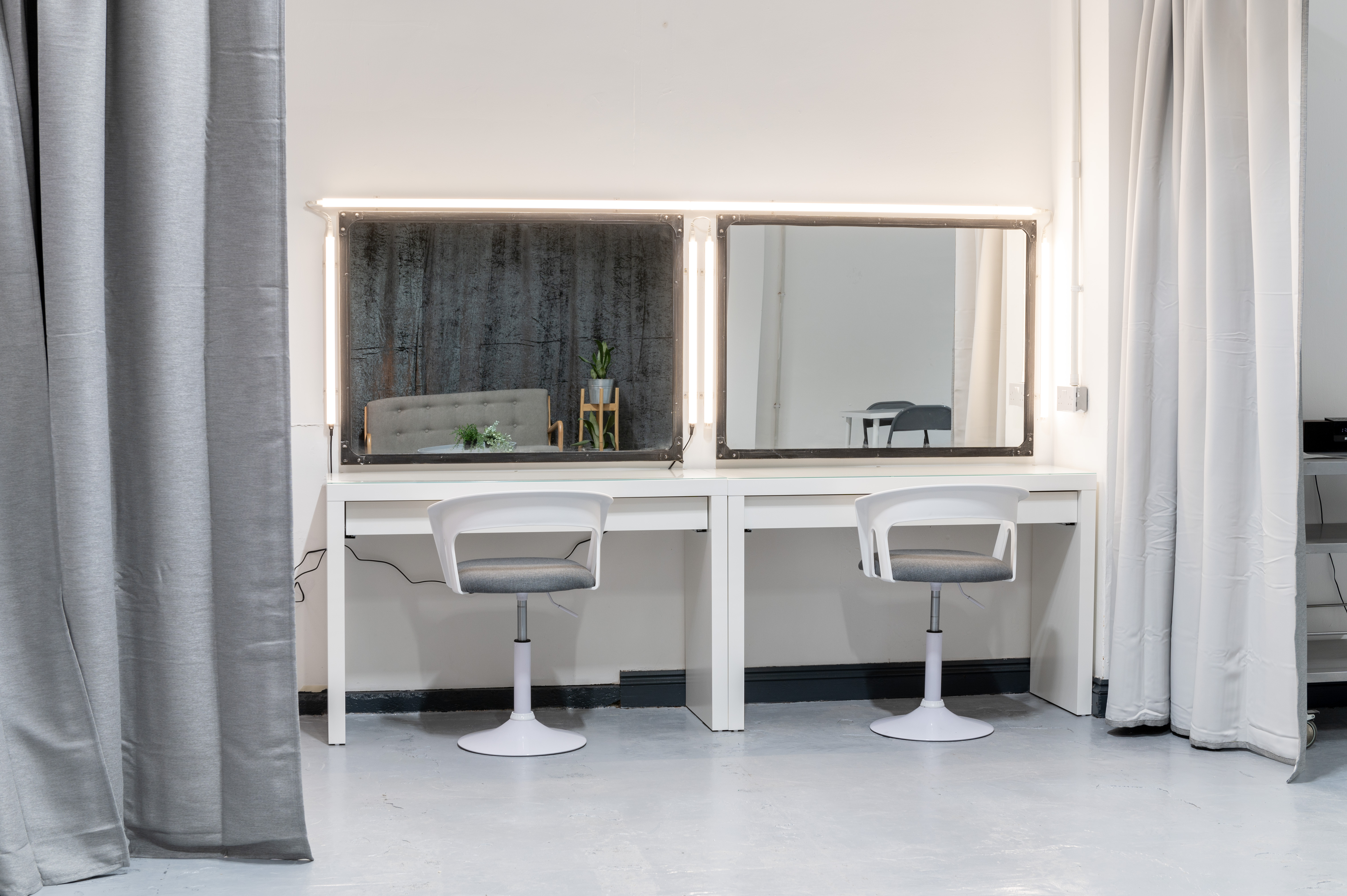 Studio 4 - xlskp1vx0nv.jpg