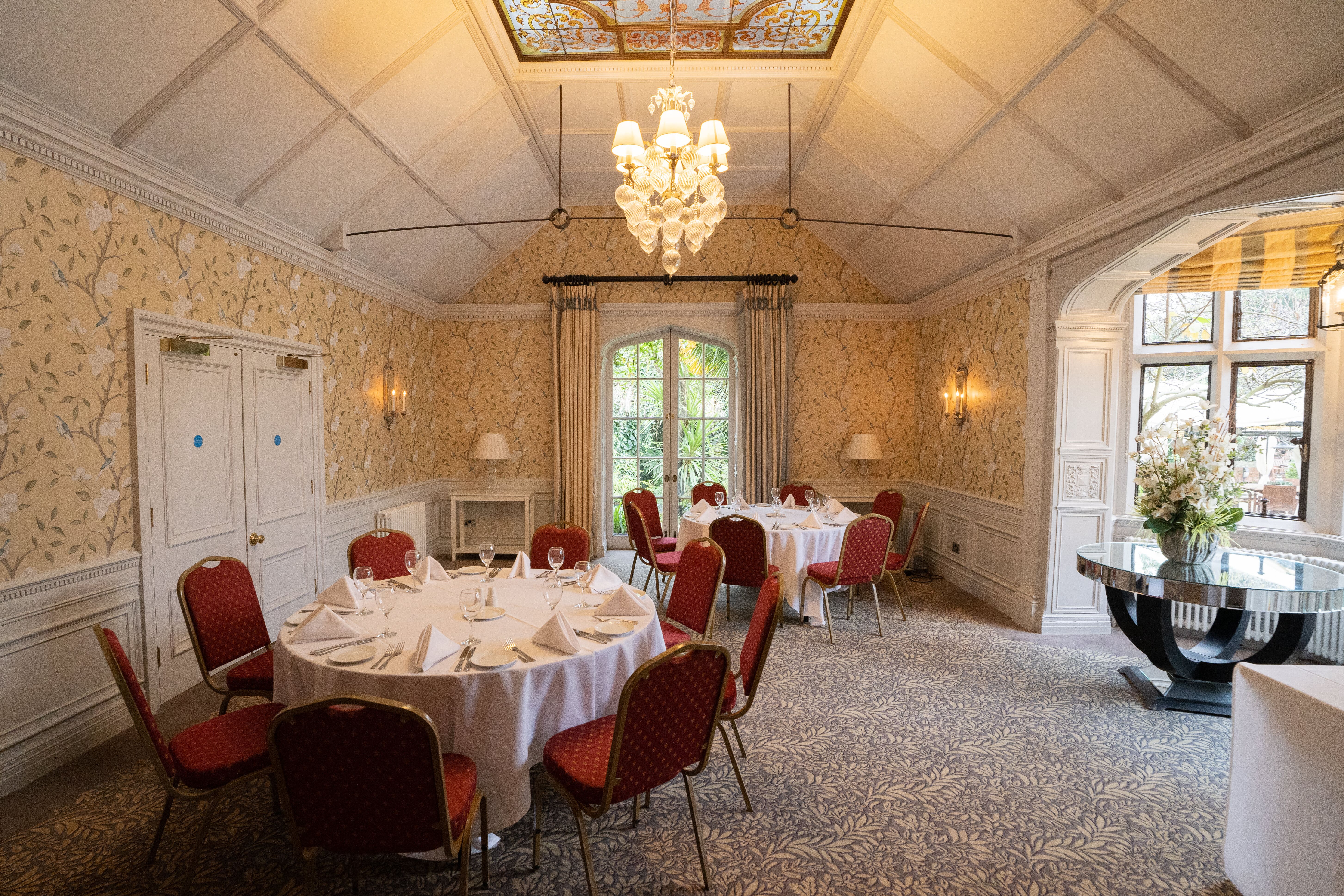 Elegant meeting room at Four Seasons Warren House, ideal for corporate events and workshops.