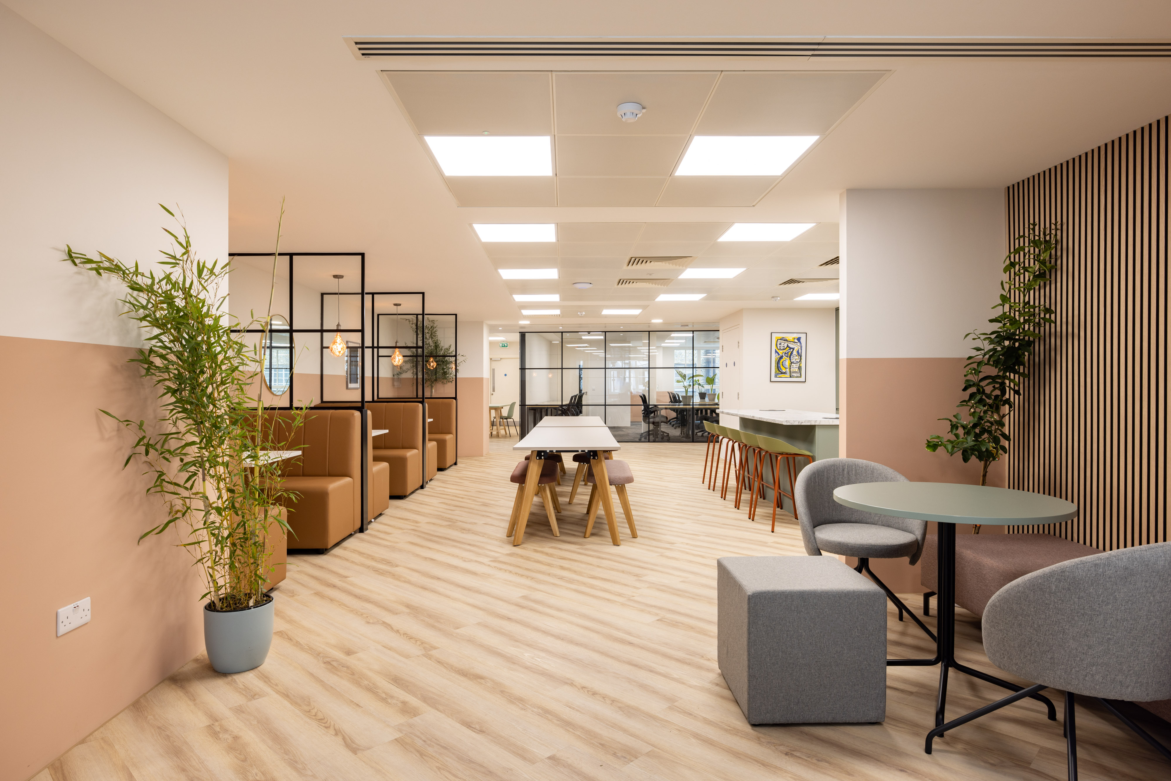 Modern meeting space in SCOPE Covent Garden with flexible seating and natural light.