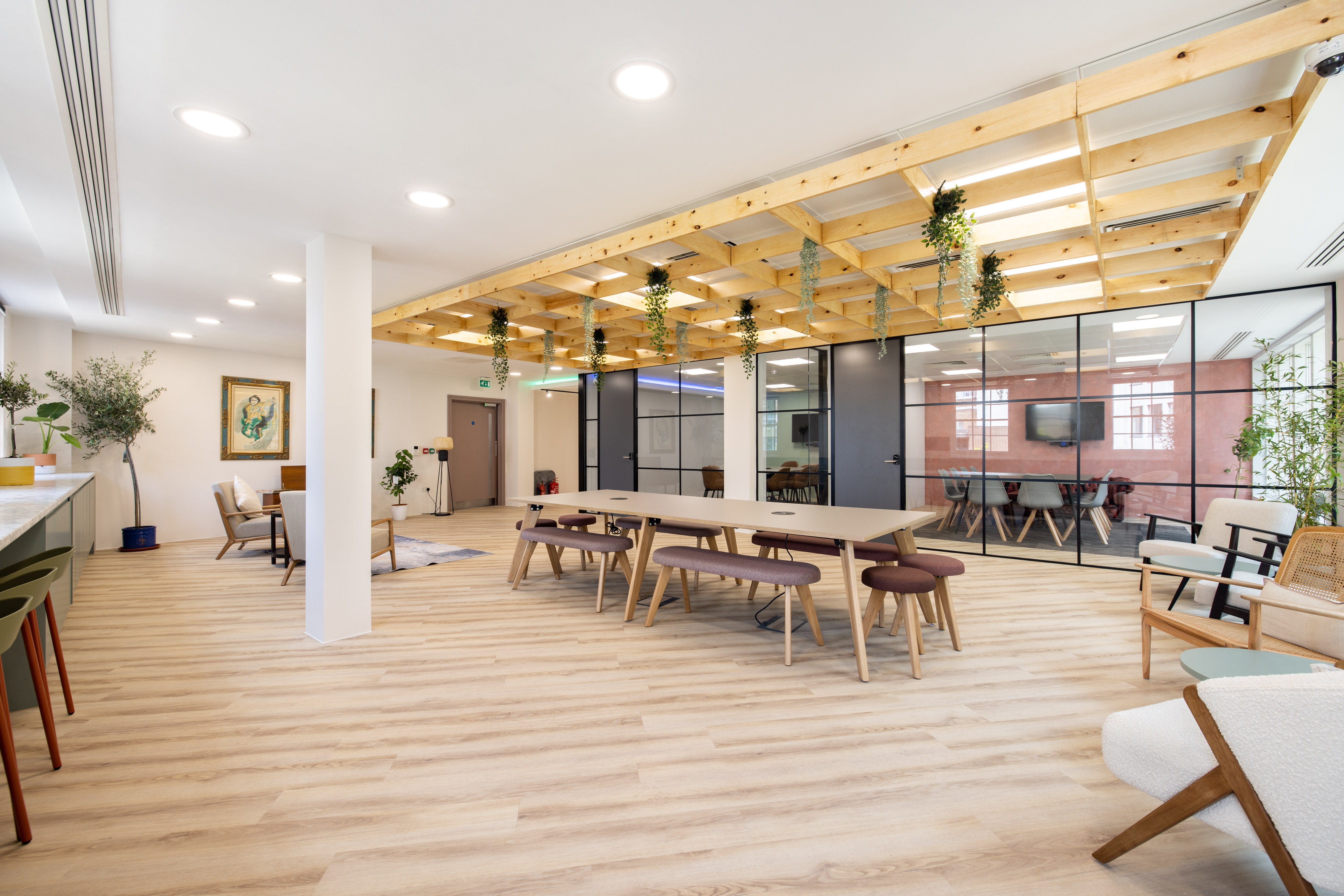 Modern meeting space in Covent Garden with natural light, ideal for workshops and events.