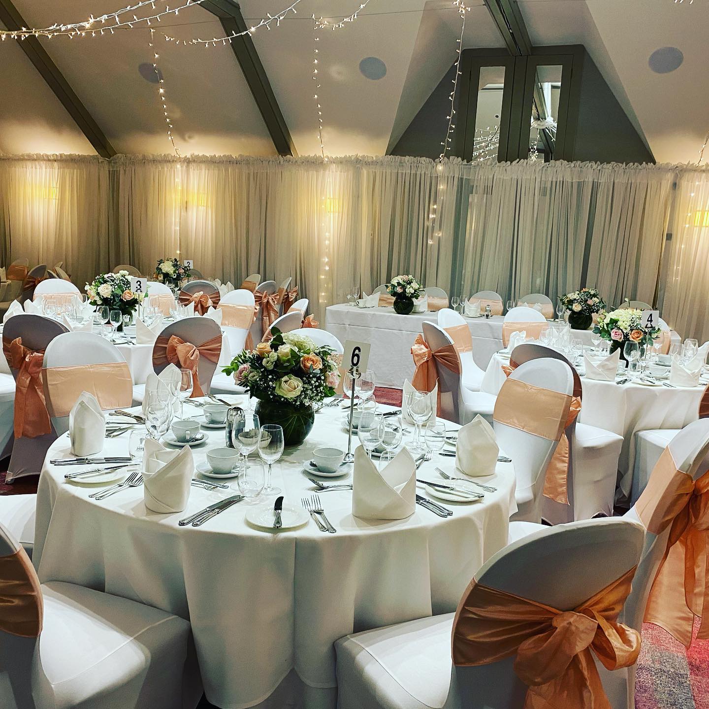 London Room - yorzpconip3.jpeg