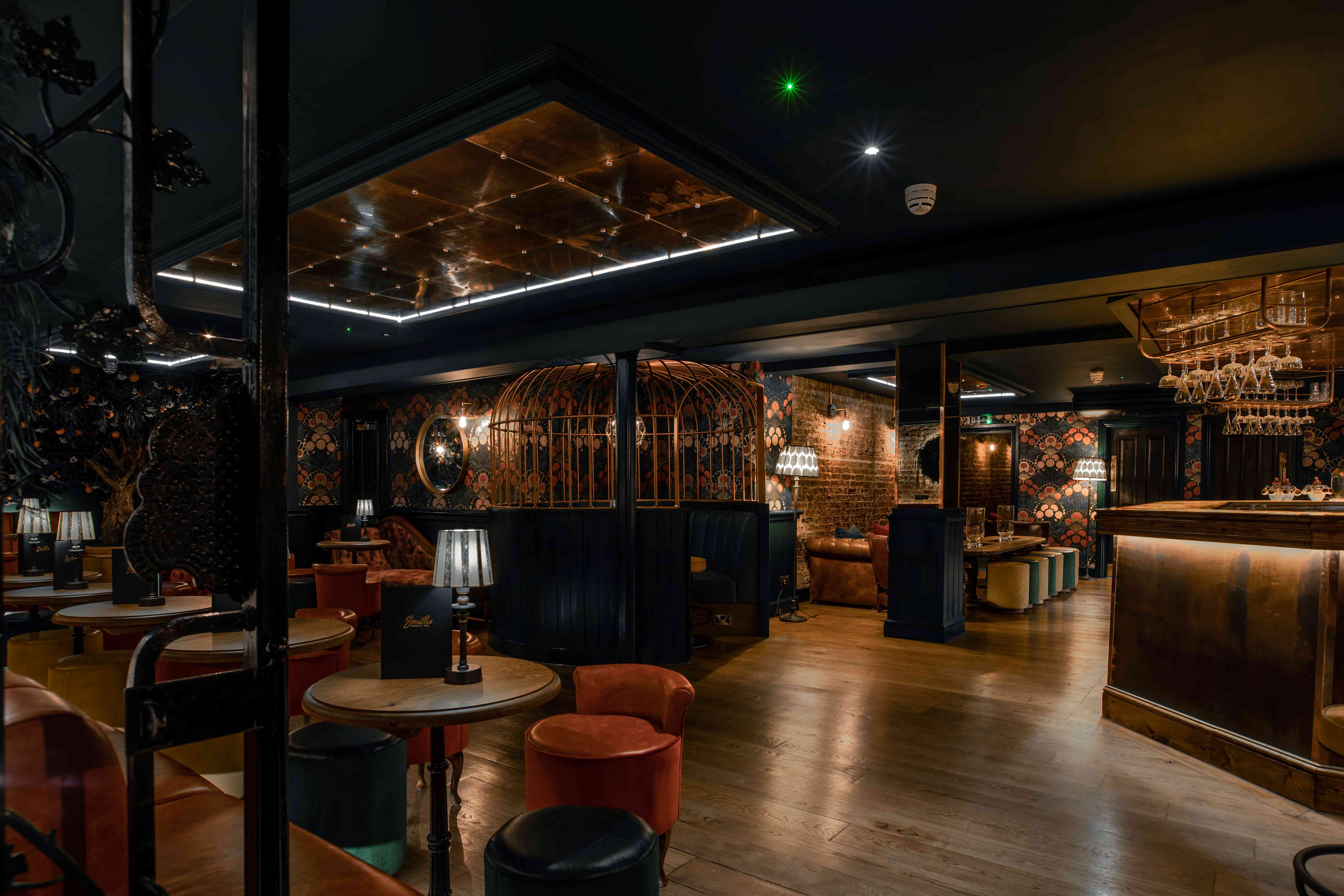 Cocktail Bar - 0f160db3-098a-4b87-b04b-c4dd7caa5e97.jpg