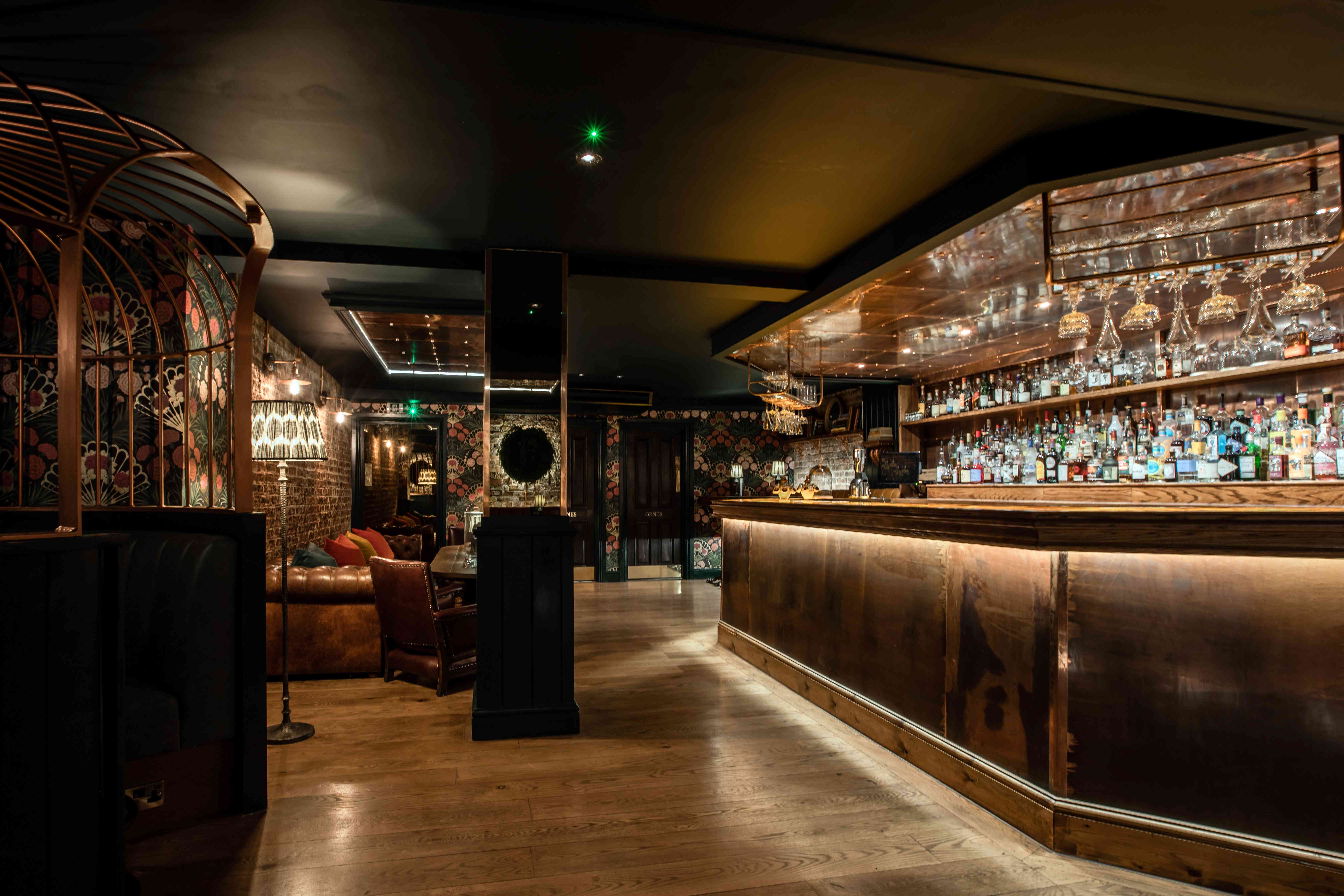 Cocktail Bar - 2b493ca7-33cf-4761-8088-8b77e00f52c6.jpg