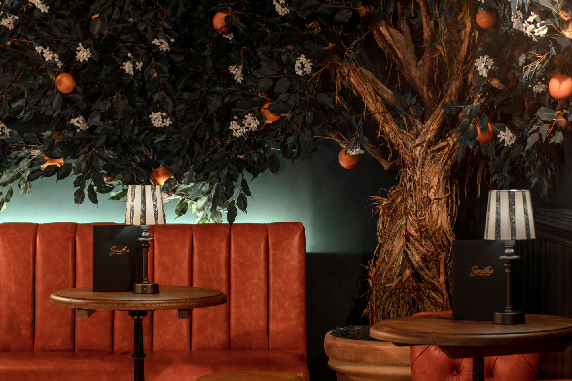 Cocktail Bar - c6c3ecc2-0b25-4341-a7e9-72fb8f48d54b.jpg