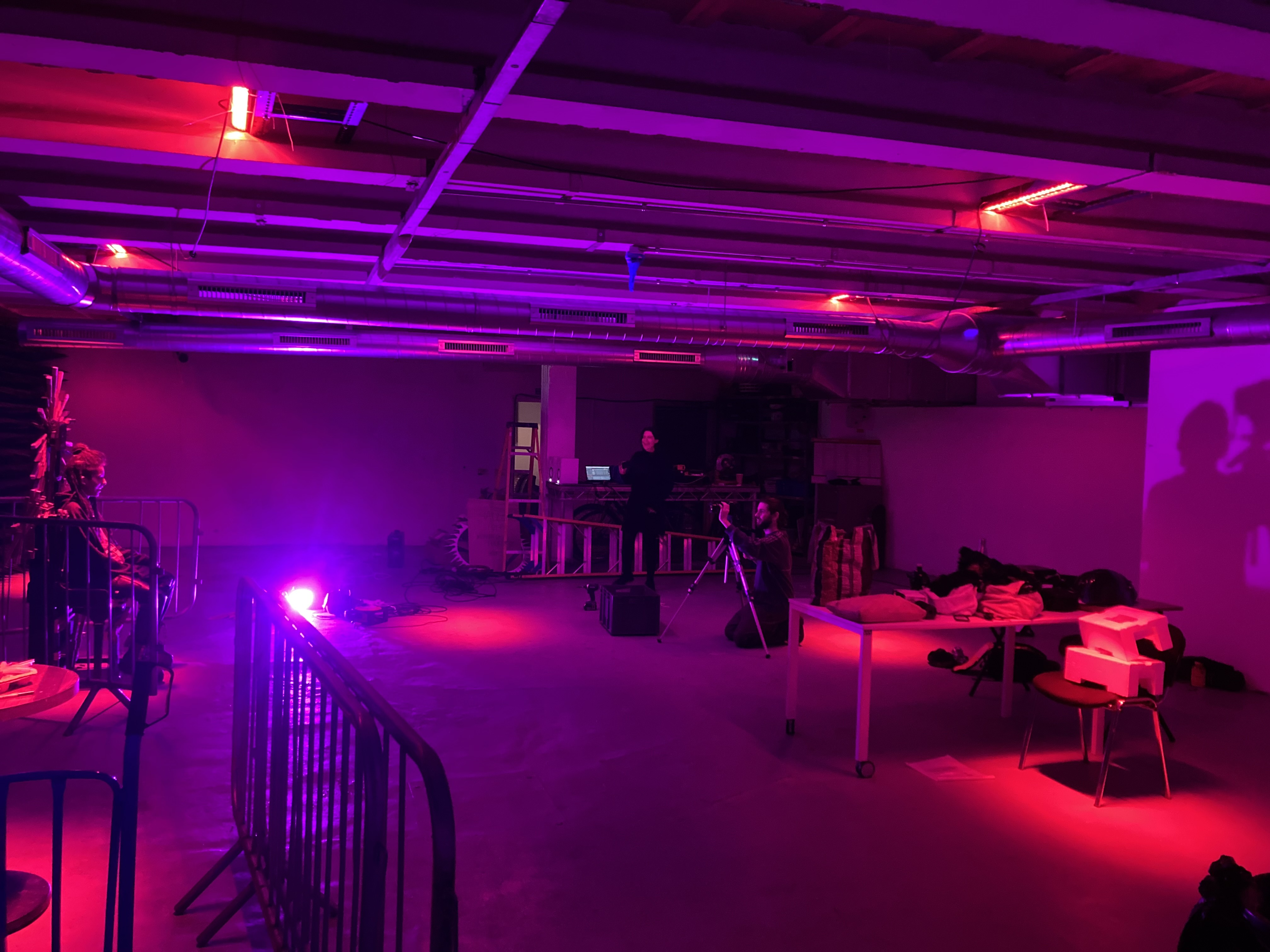 Versatile event space with dynamic lighting for creative gatherings and meetings.