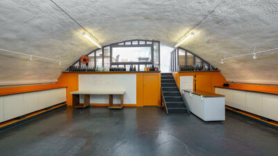 Railway Arch 463 in Hackney, featuring an arched ceiling, ideal for events and workshops.