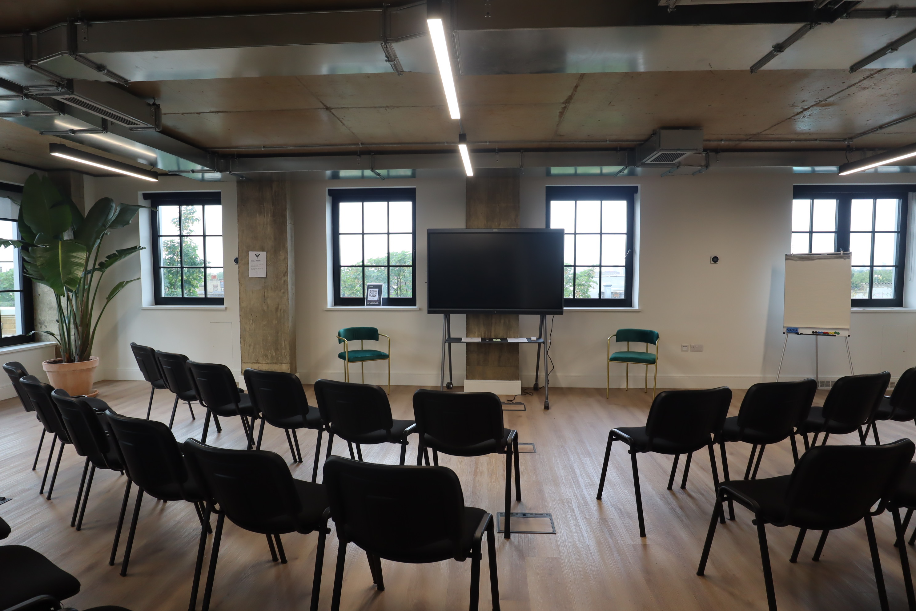 Event Terrace & Suite at Riley Studios, bright meeting space for workshops and presentations.