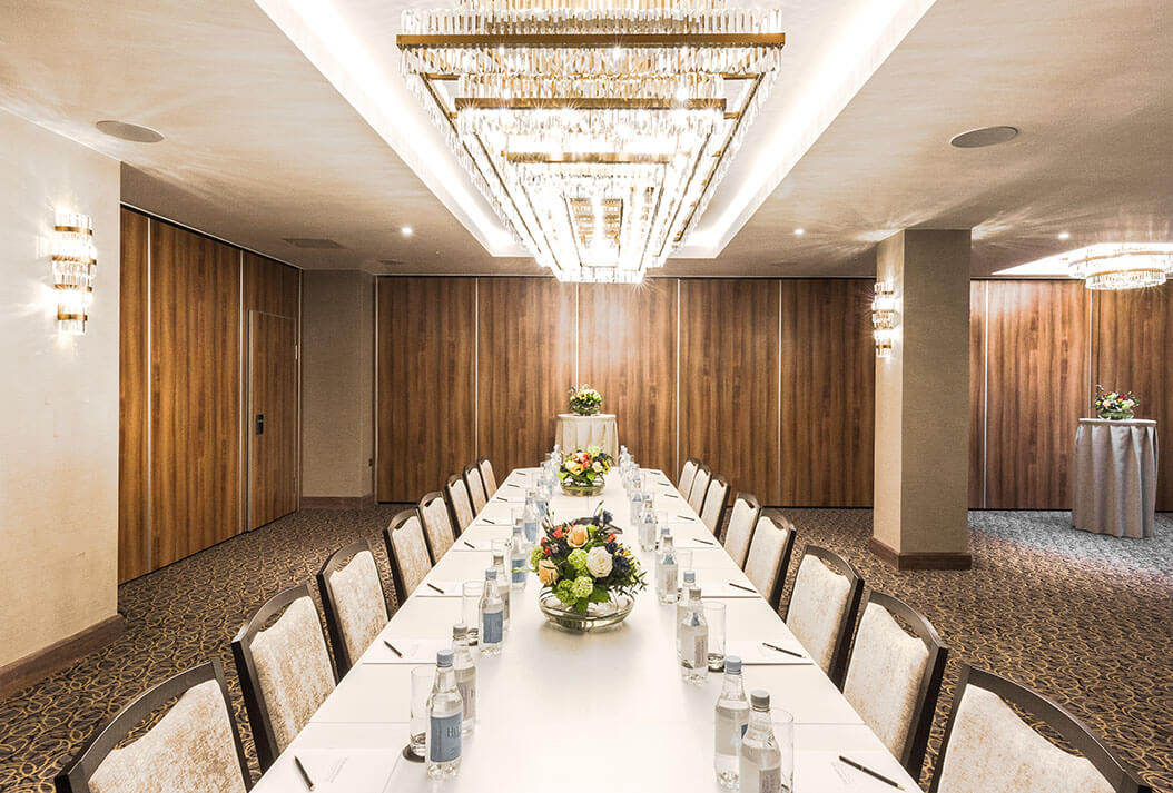 Royal London Suite - whor122kk24.jpg