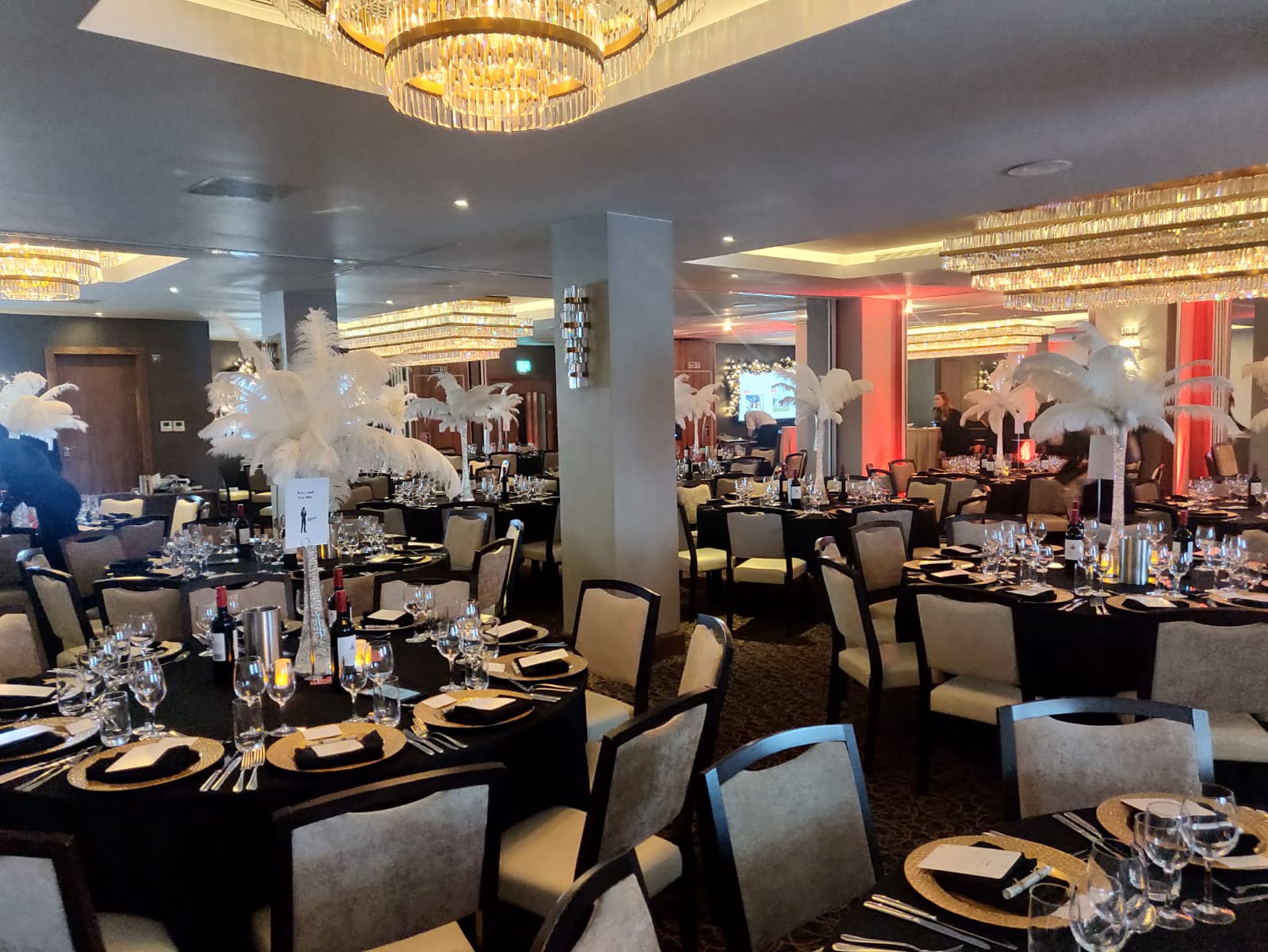 Royal London Suite - wpln4mv0wec.jpg