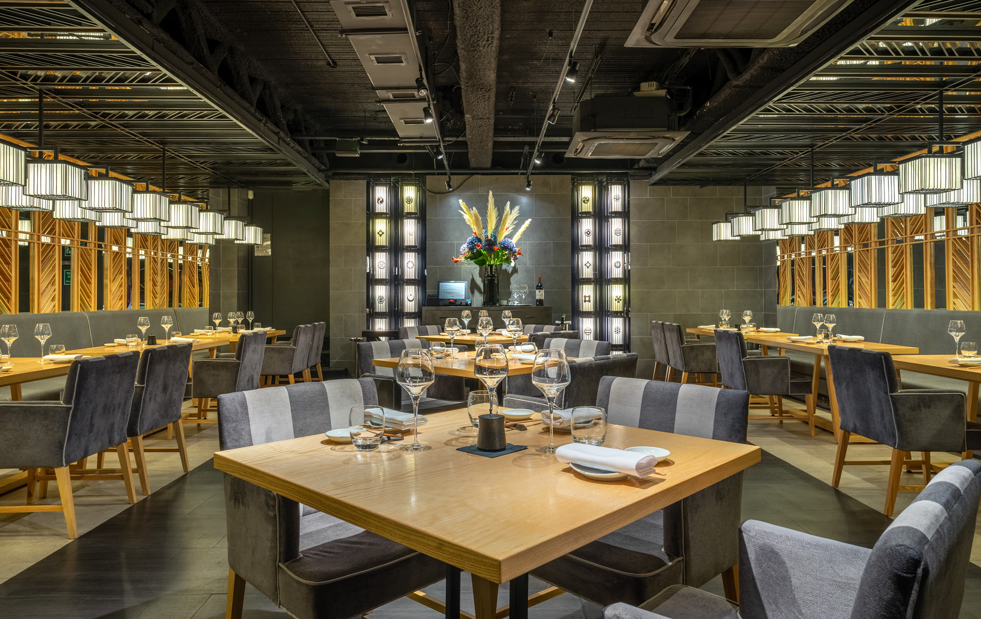 Ginza St James's Restaurant - oehelmgsict.jpg