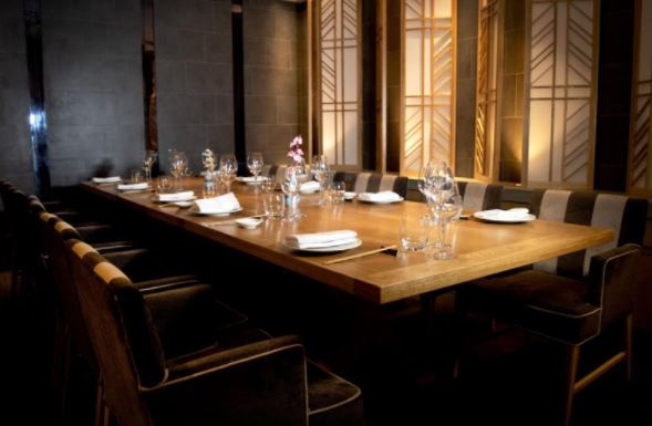 Elegant private dining room in Ginza for exclusive events and corporate dinners.