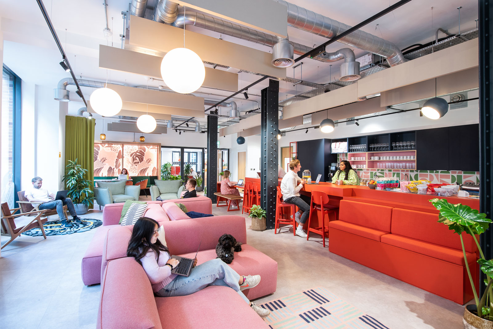 The Lounge - s1qvsgz2puo.jpg