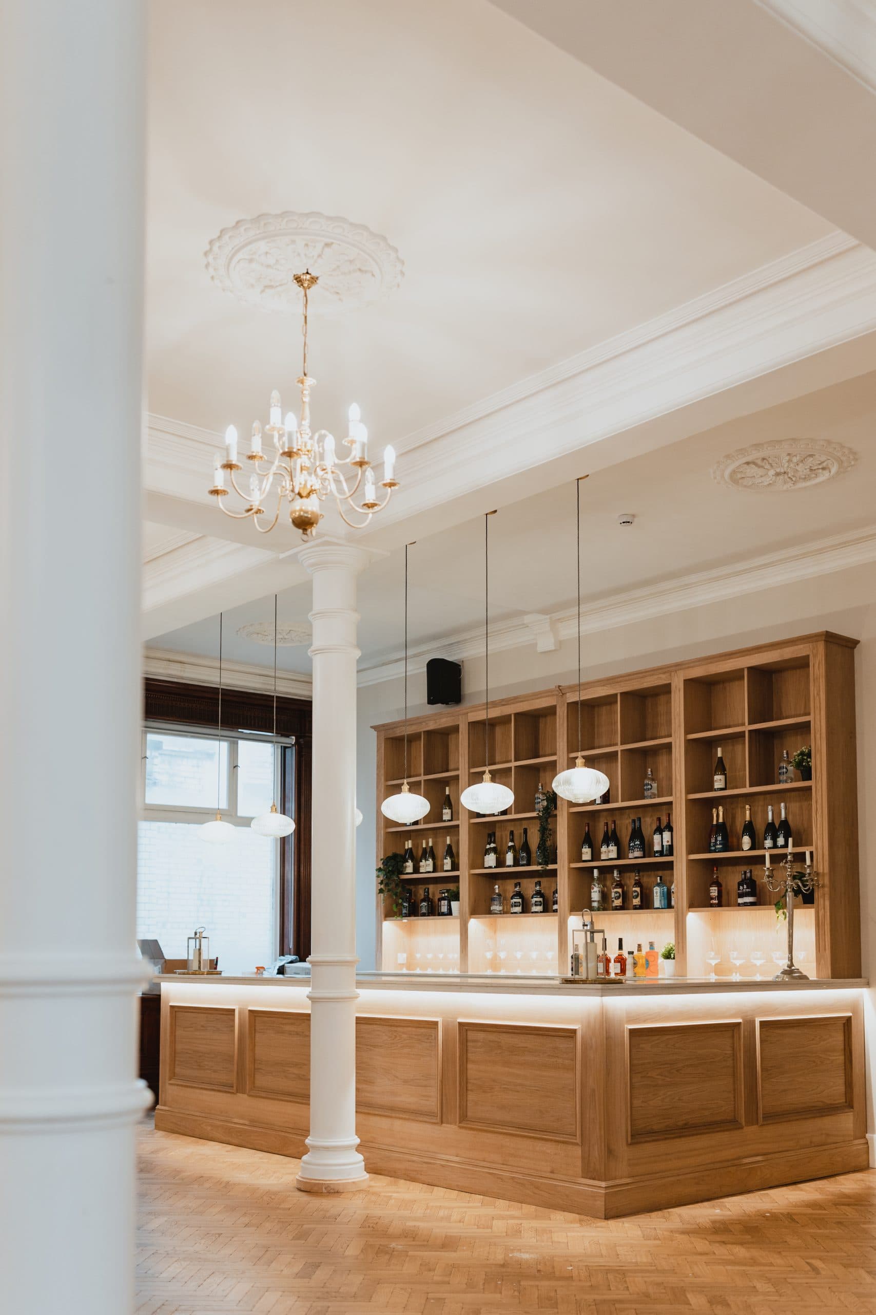 The Elizabeth Suite bar at Armada House, perfect for upscale networking events and receptions.