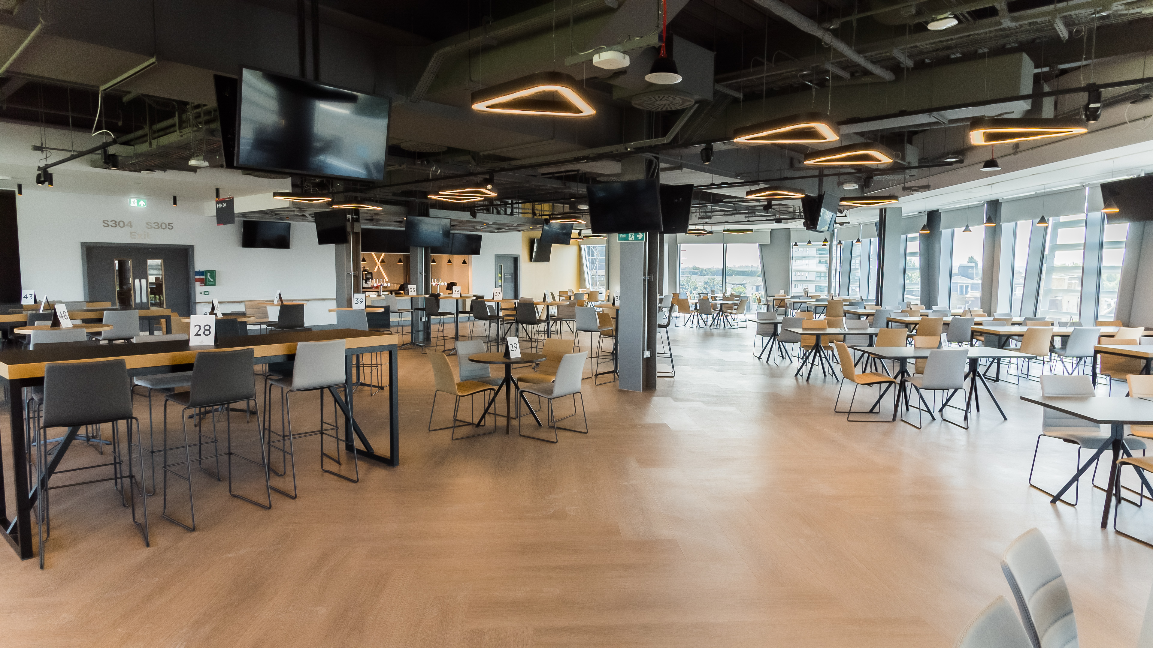 The Railway - zkhnk4etz5h.jpg