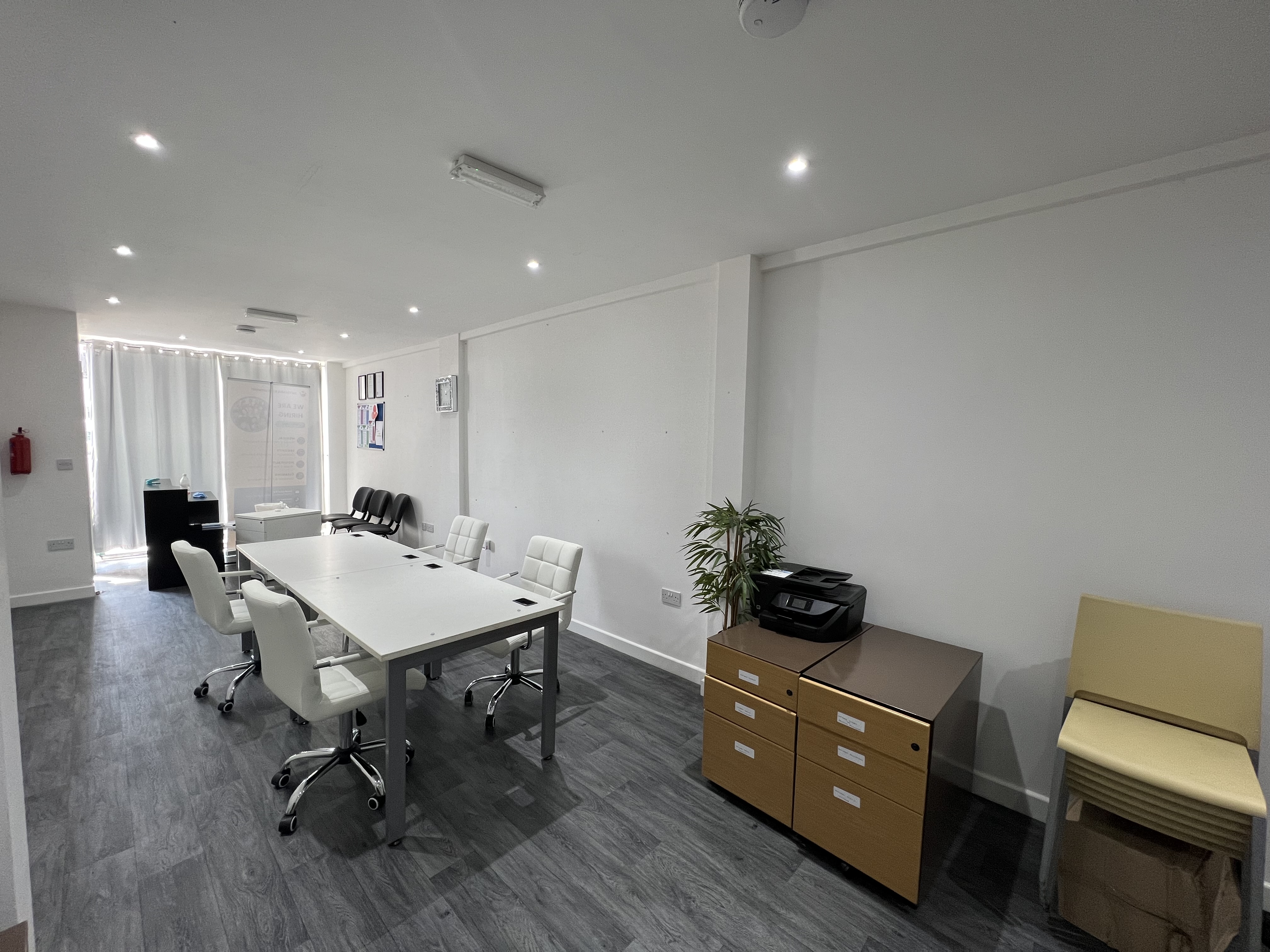 Large Meeting Room in Strood ME2 | £30/PH - j4kbaewdask.jpeg