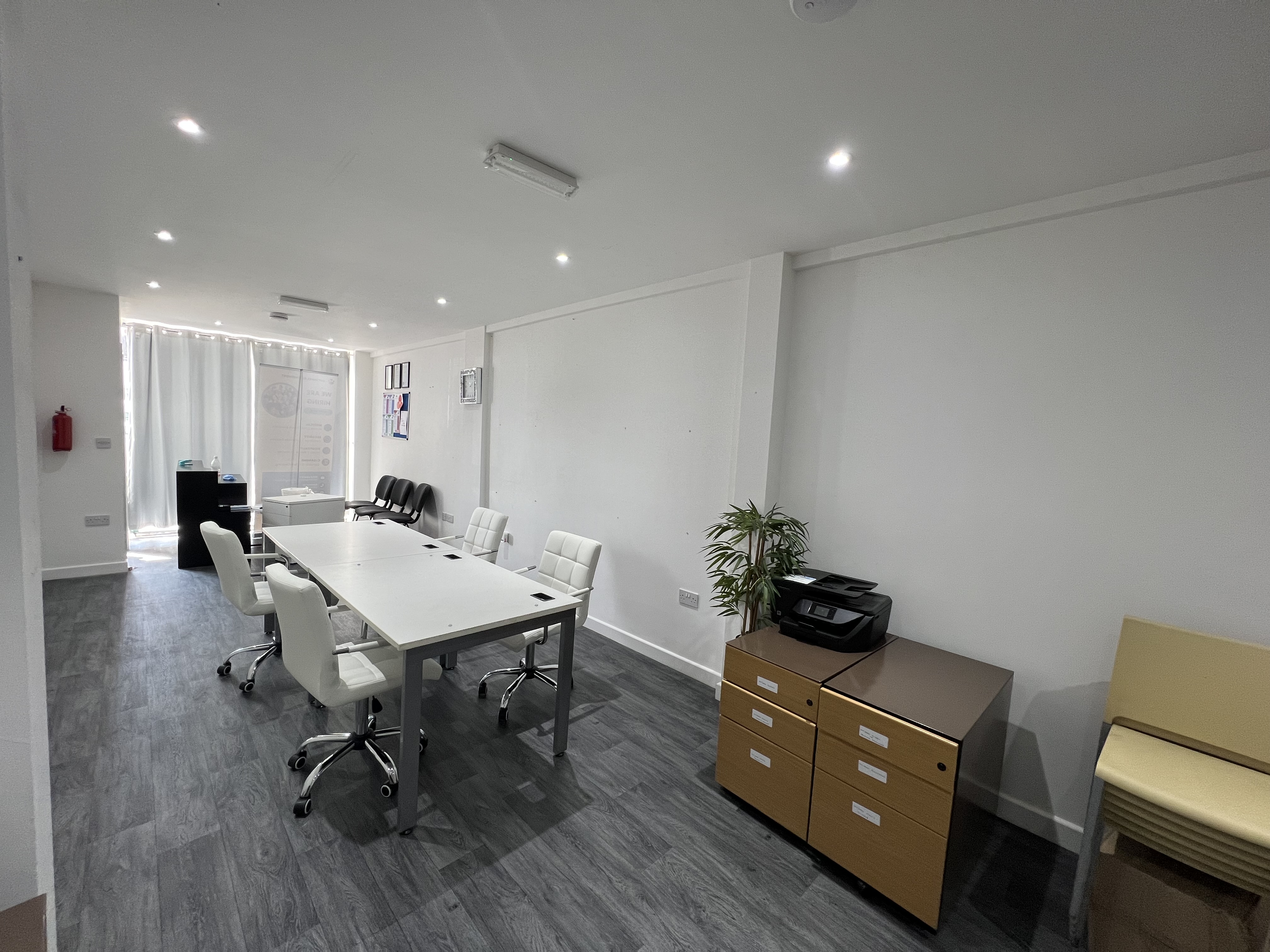 Large Meeting Room in Strood ME2 | £30/PH - wlm5kwnipn4.jpeg