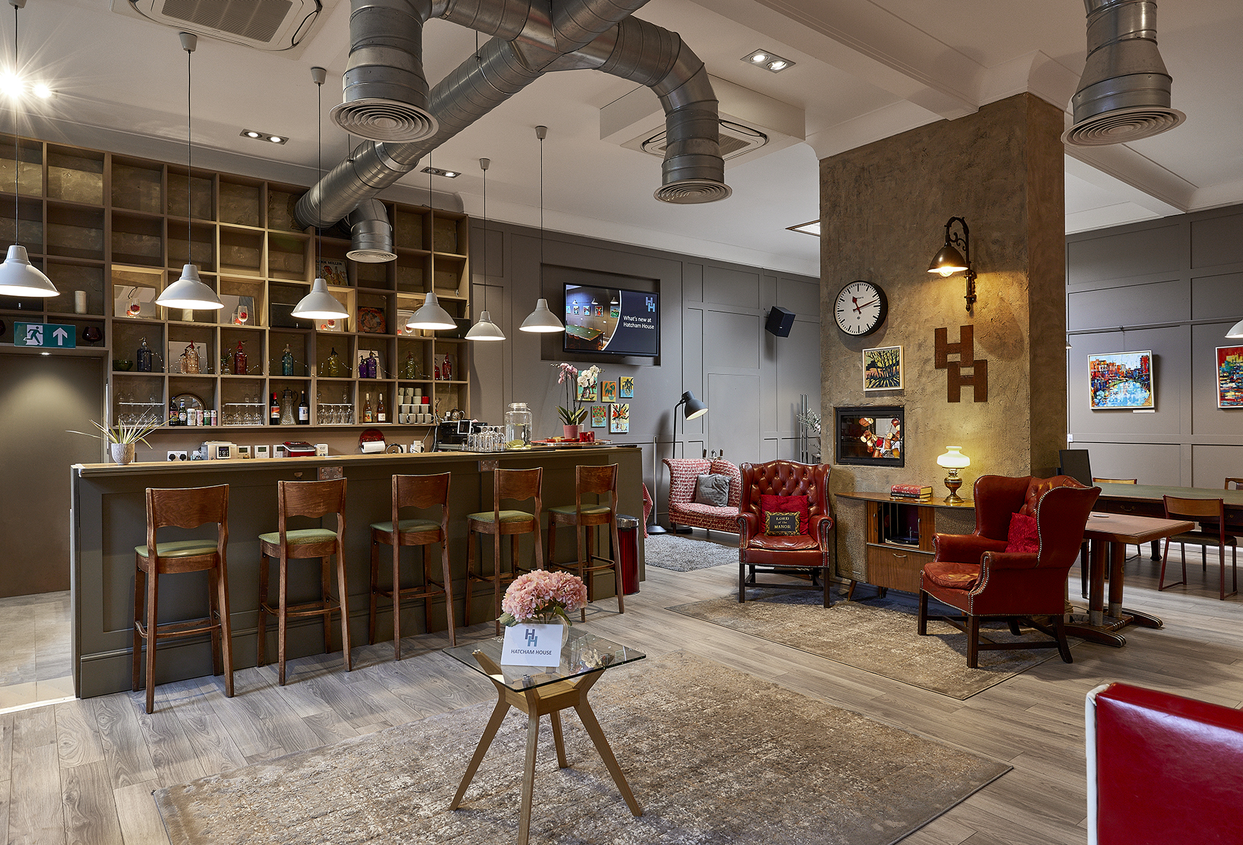 Stylish lounge at Hatcham House, ideal for networking events and casual meetings.