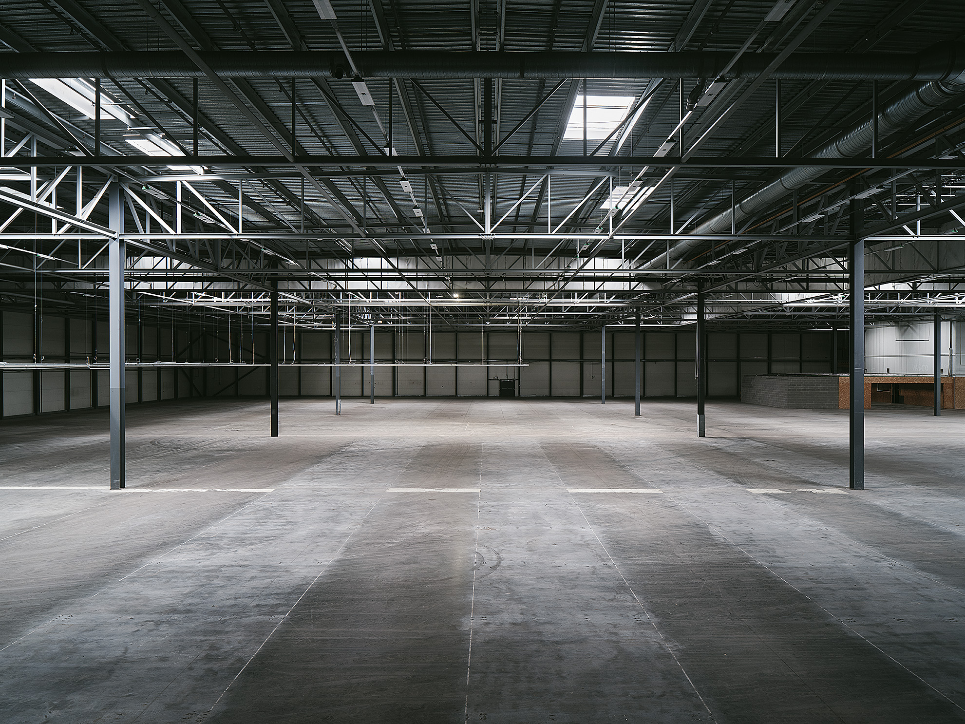 X - ROOM - rvyou4z2ppq.jpg