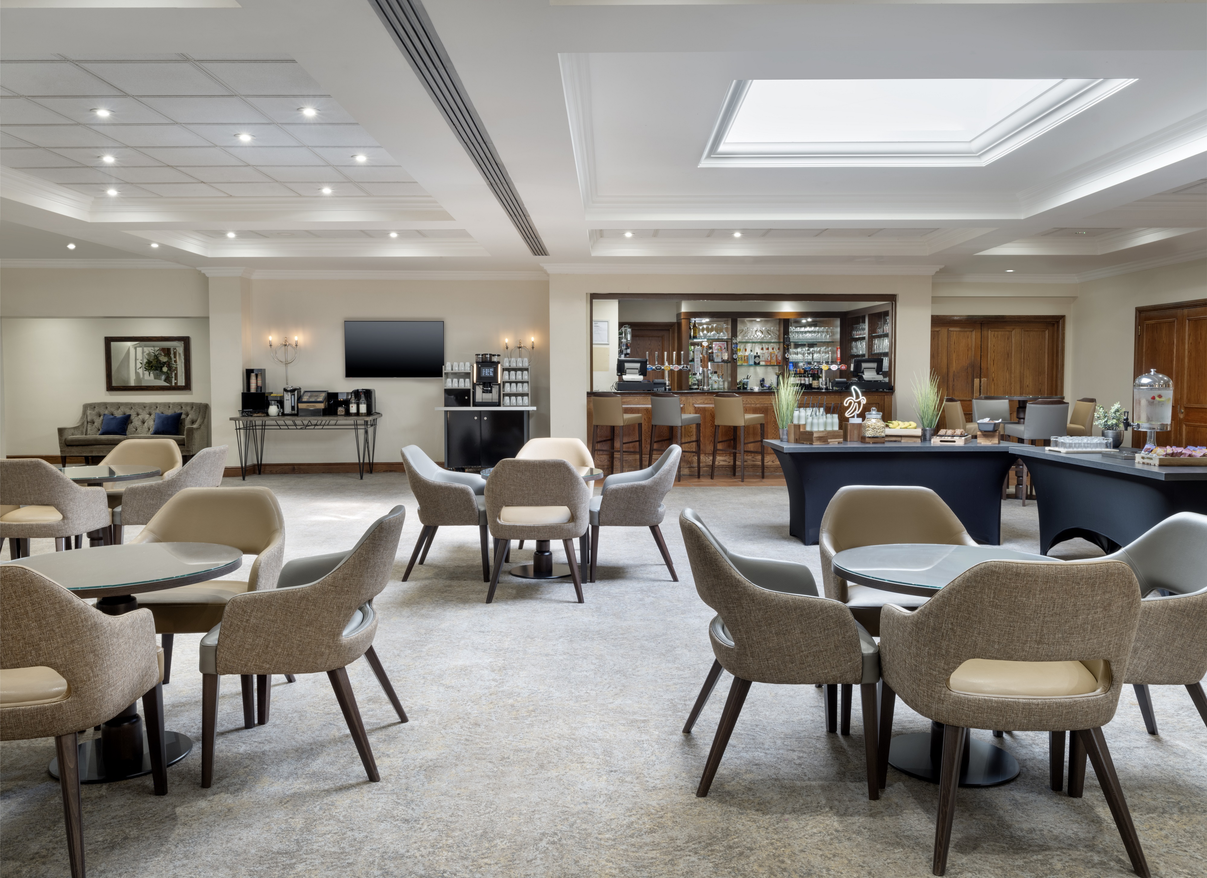 Worsley Suite meeting space with natural light, ideal for corporate events and networking.