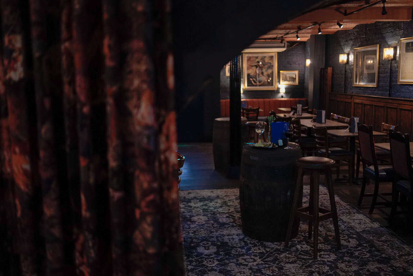 Cozy Vault #1 at Dirty Dicks, ideal for intimate gatherings and private events.