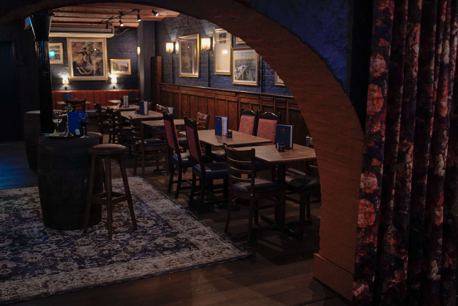 Cozy Vault #1 at Dirty Dicks, perfect for intimate gatherings and networking events.