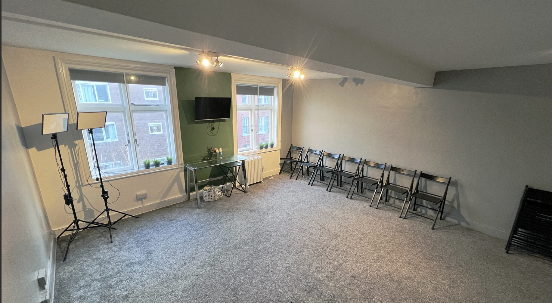 The audition house - mepwunxqxu0.jpeg