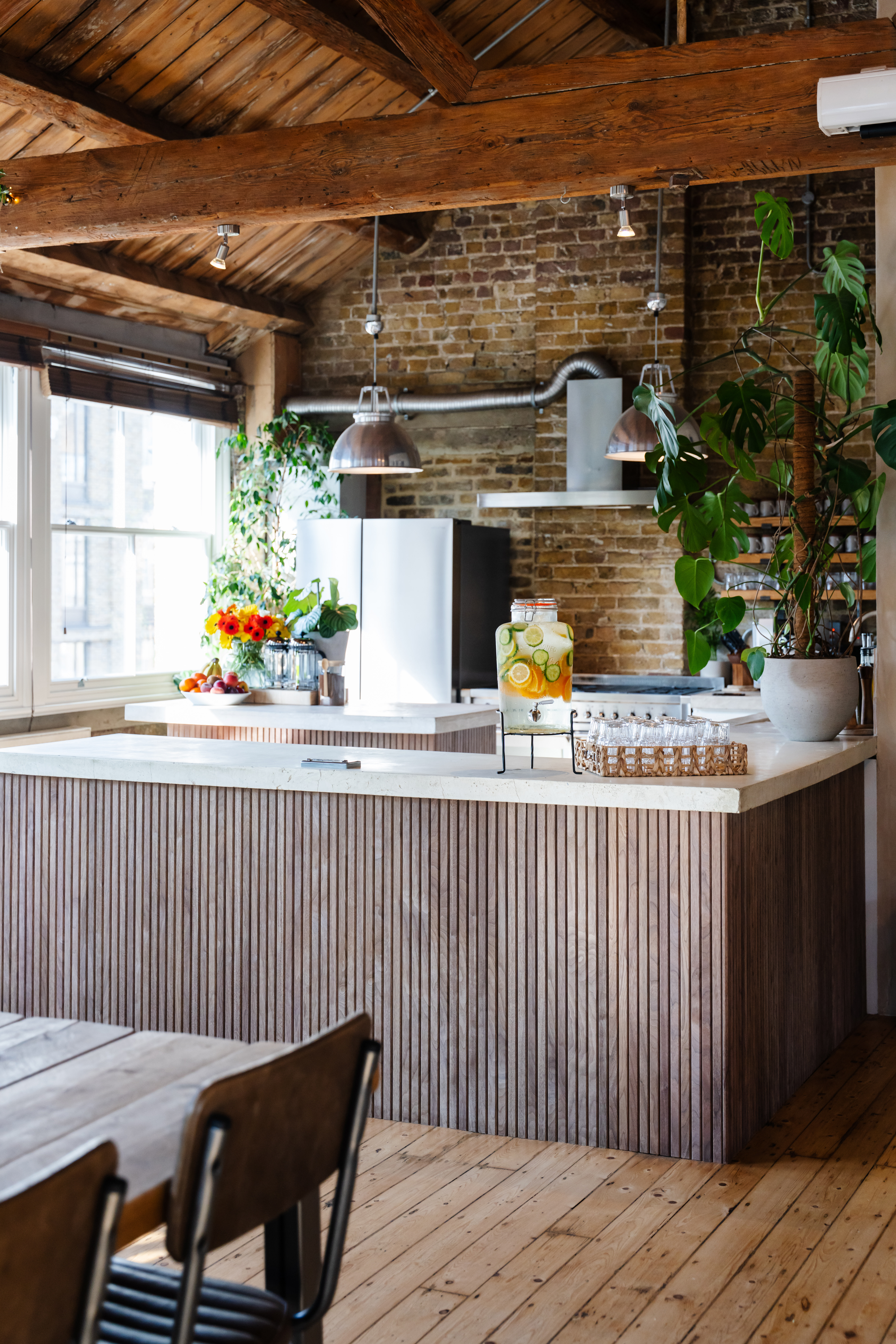 Whole venue - yojro0wb5fg.jpg