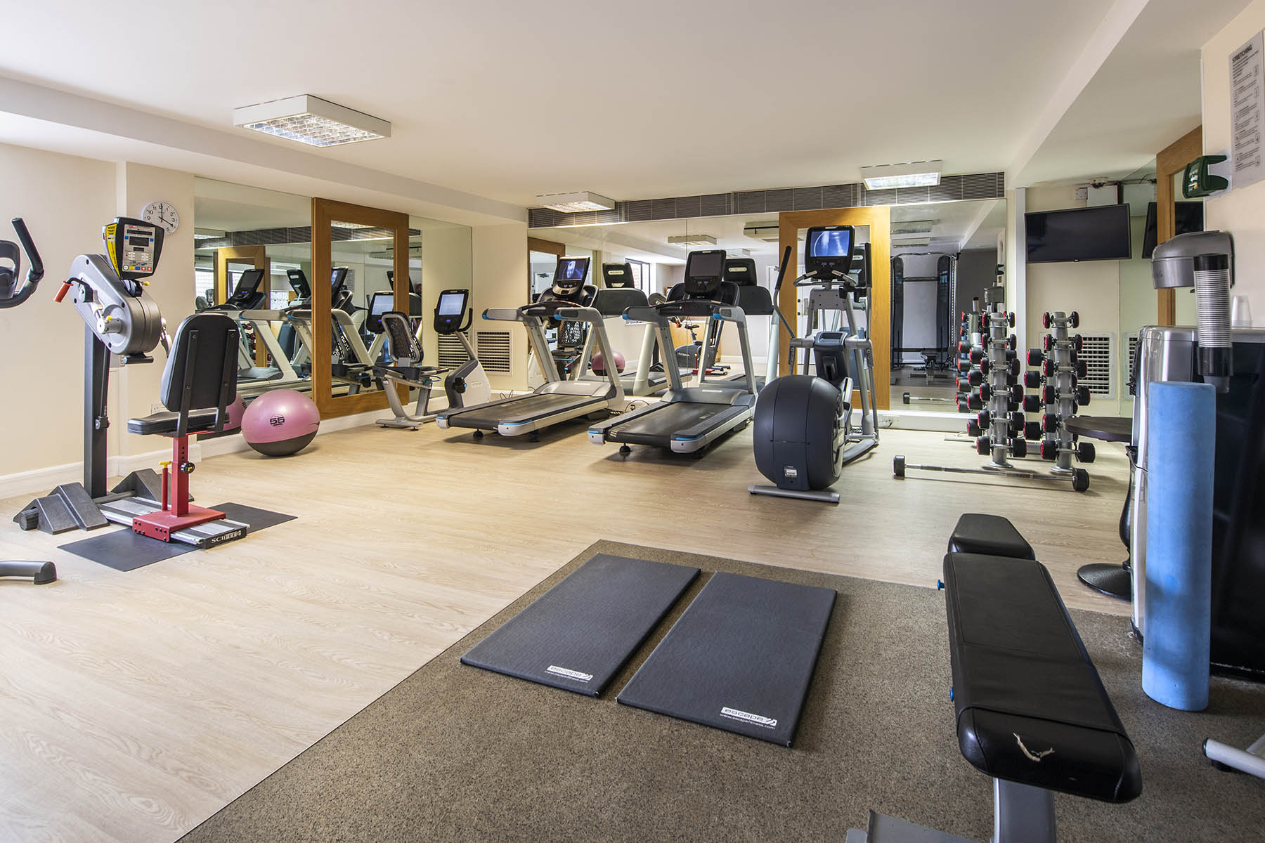 Lydiard Suite - w4pjaeuinuy.jpg