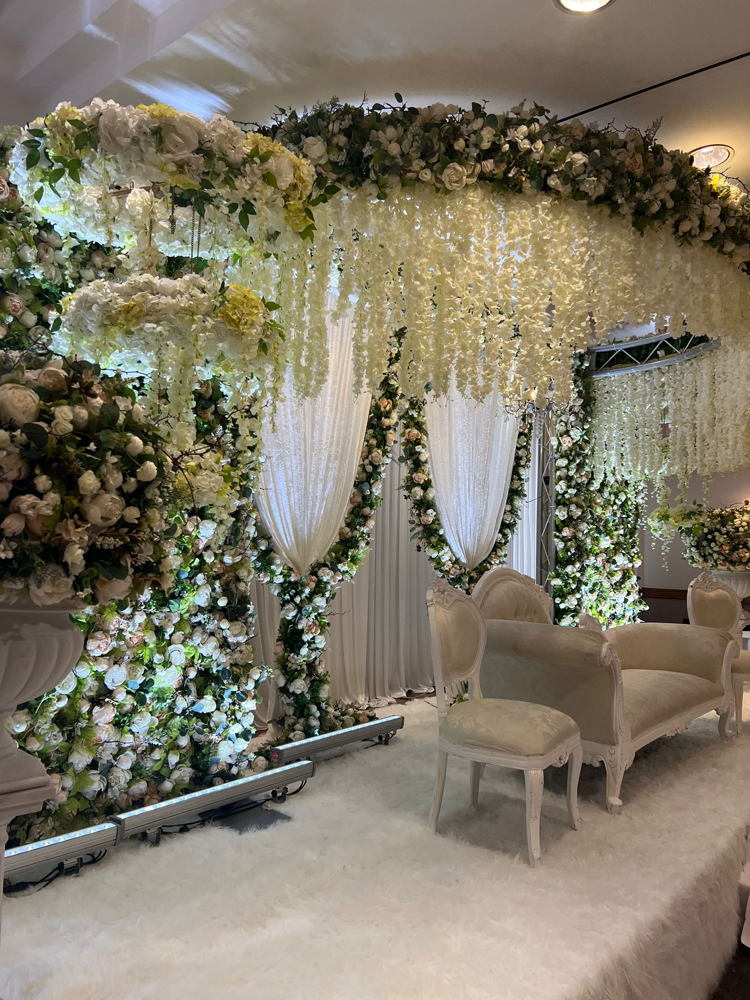 Lydiard Suite - yncb0qab0fn.jpg